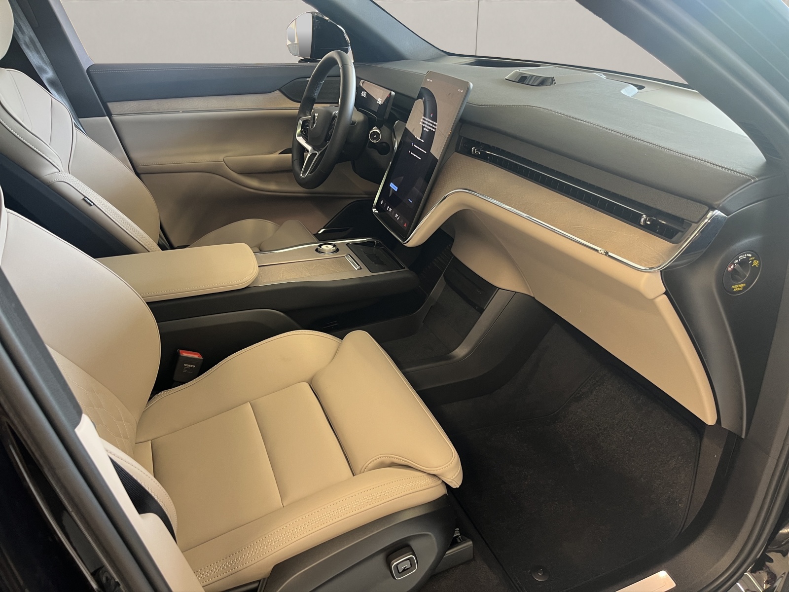 VOLVO EX90 Twin Plus AWD-image-9