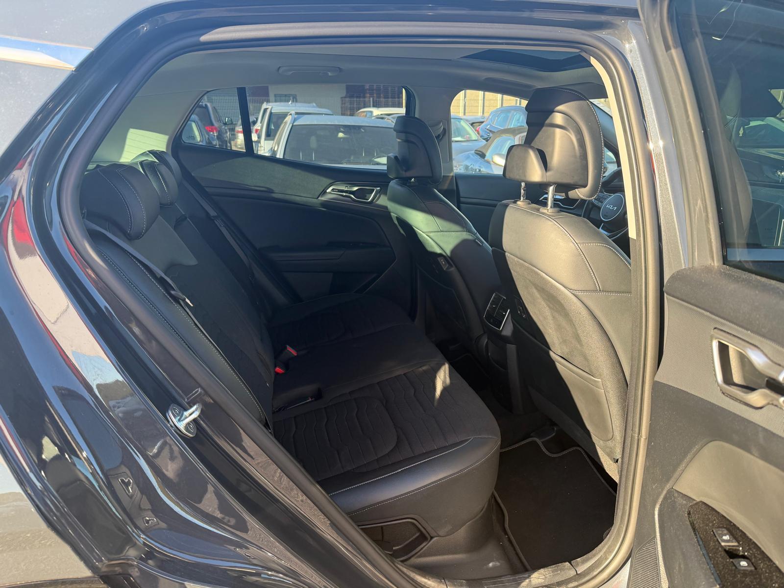 KIA Sportage 1.6 T-GDi Hybrid Style-image-9