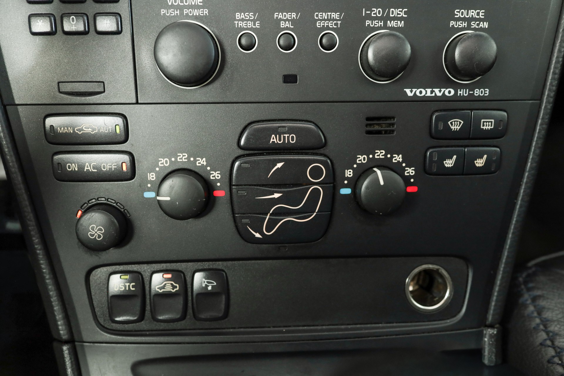VOLVO XC70 D5 AWD Geartronic • Expertisée du jour • Frish bab MFK-image-13