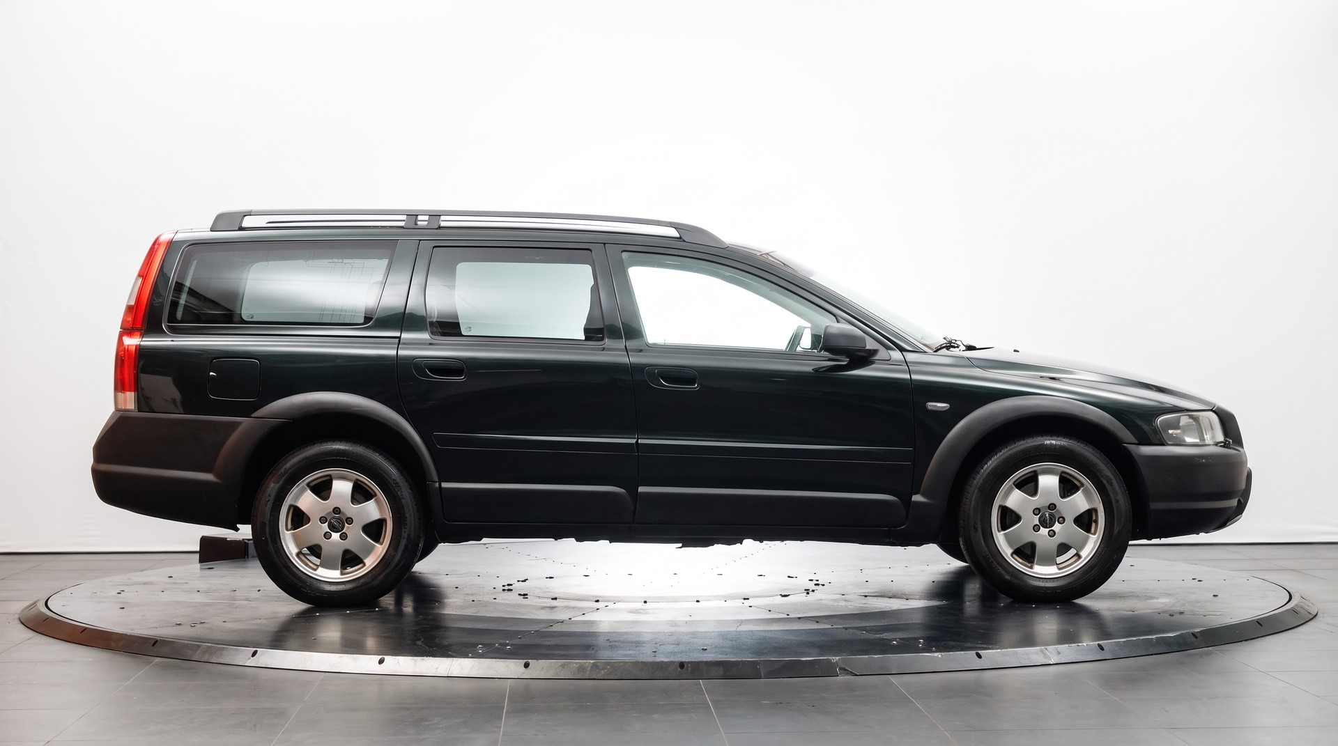 VOLVO XC70 D5 AWD Geartronic • Expertisée du jour • Frish bab MFK-image-4