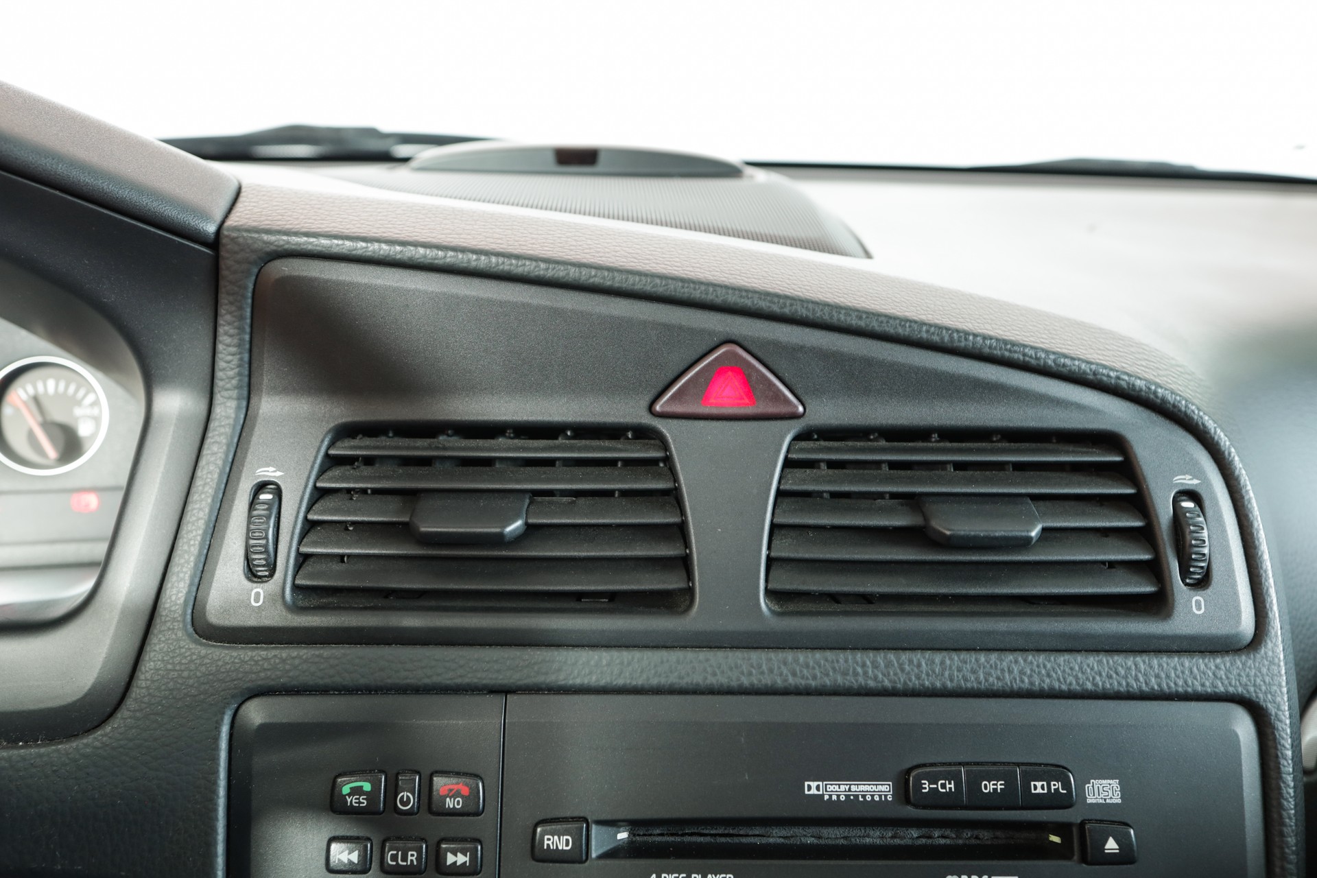 VOLVO XC70 D5 AWD Geartronic • Expertisée du jour • Frish bab MFK-image-16
