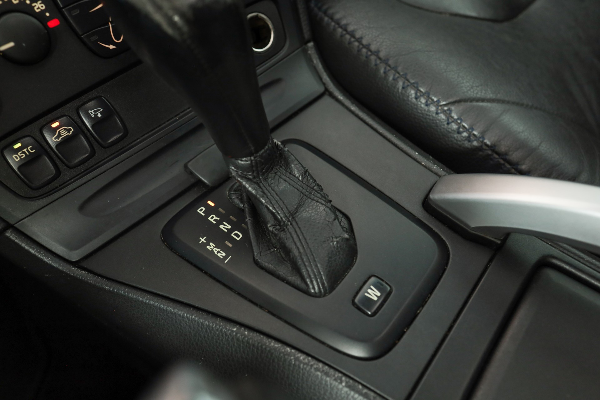 VOLVO XC70 D5 AWD Geartronic • Expertisée du jour • Frish bab MFK-image-14