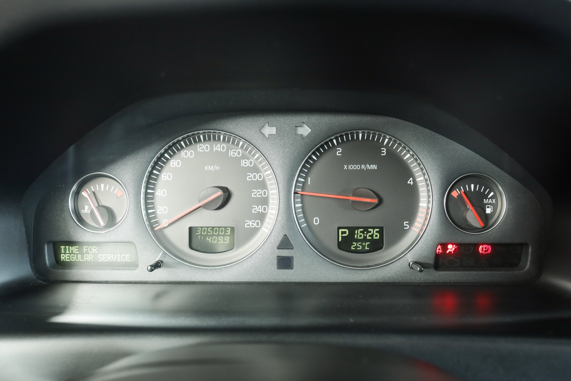 VOLVO XC70 D5 AWD Geartronic • Expertisée du jour • Frish bab MFK-image-10