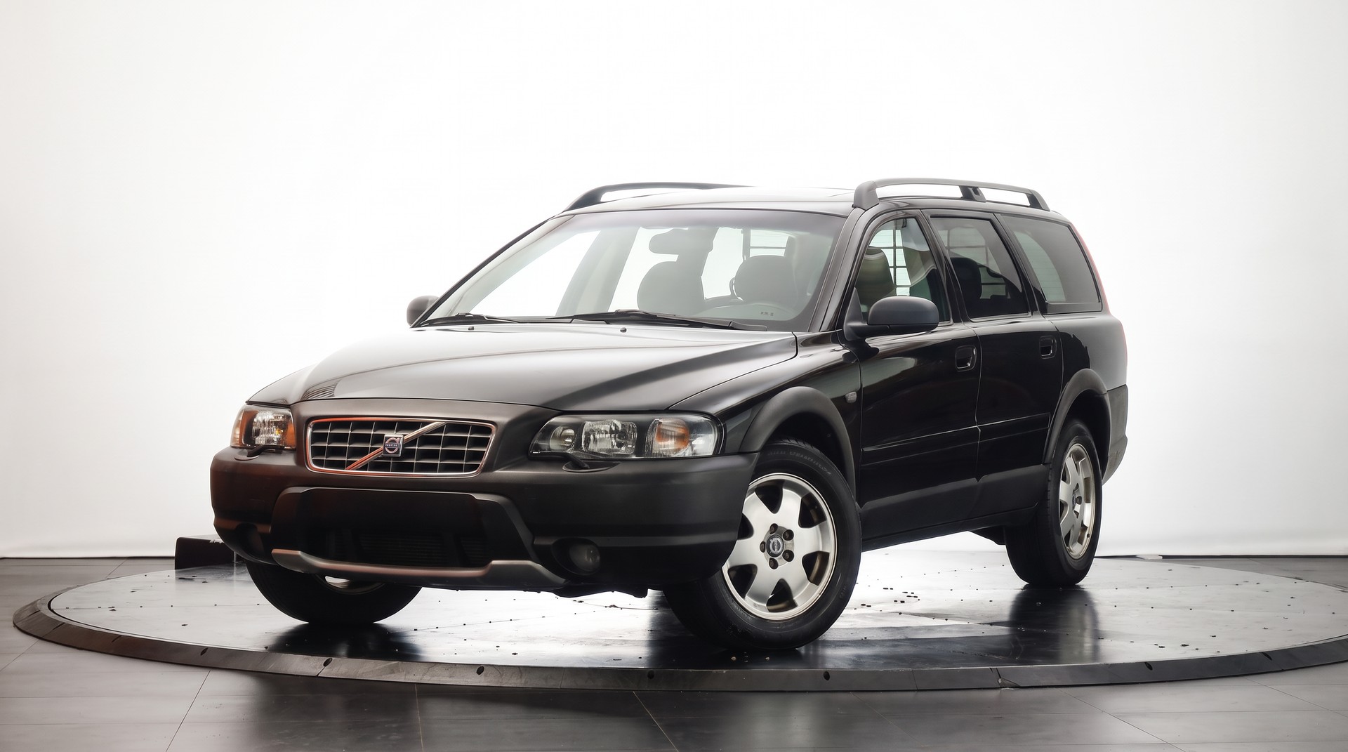 VOLVO XC70 D5 AWD Geartronic • Expertisée du jour • Frish bab MFK-showroom-element-3