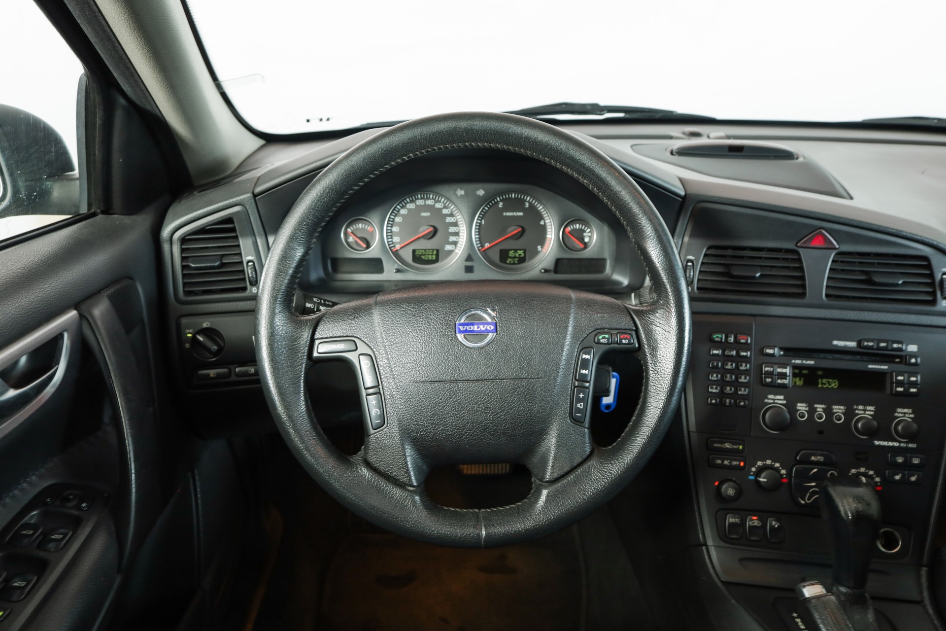 VOLVO XC70 D5 AWD Geartronic • Expertisée du jour • Frish bab MFK-image-8