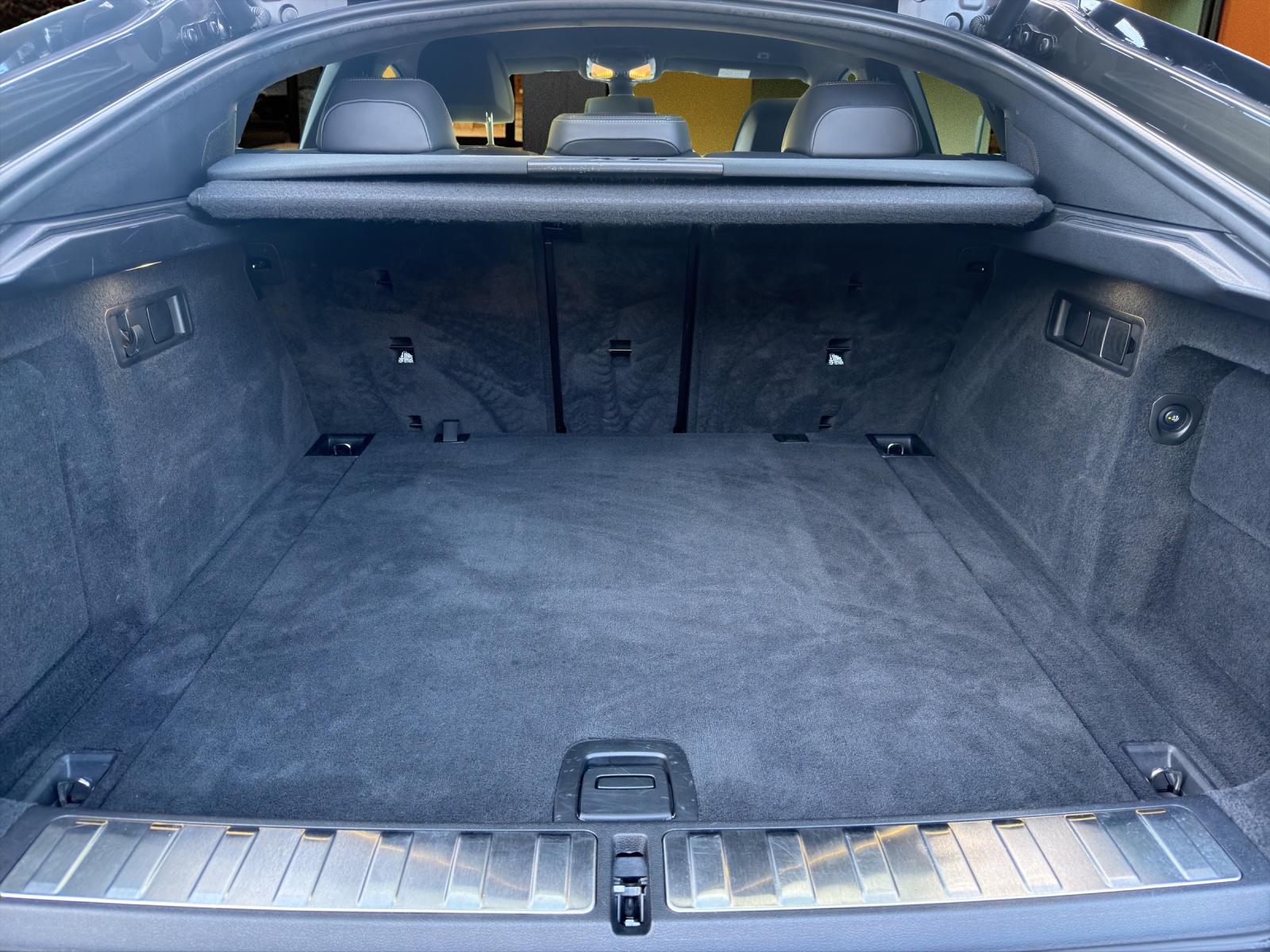 BMW X6 M50d M Sport / AHK-Leder-Laser-LED-M-Fahrwerk-Soft-Close-Massage uvm.-image-22