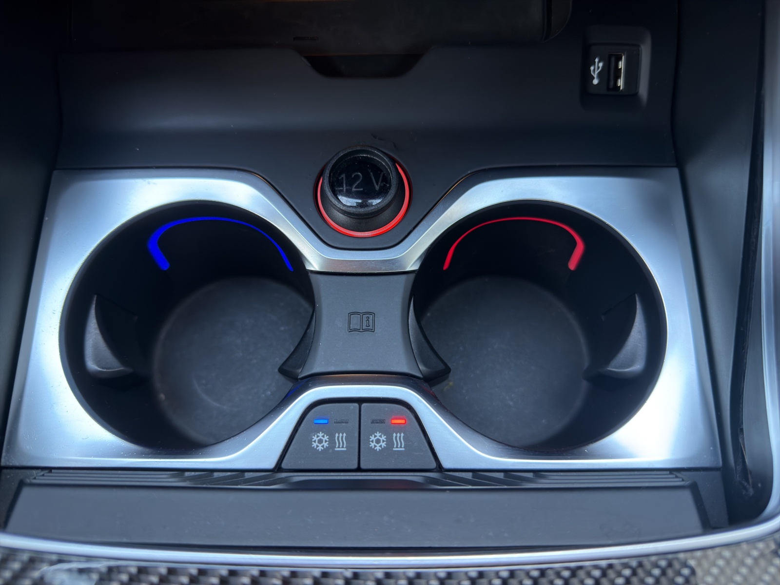 BMW X6 M50d M Sport / AHK-Leder-Laser-LED-M-Fahrwerk-Soft-Close-Massage uvm.-image-17