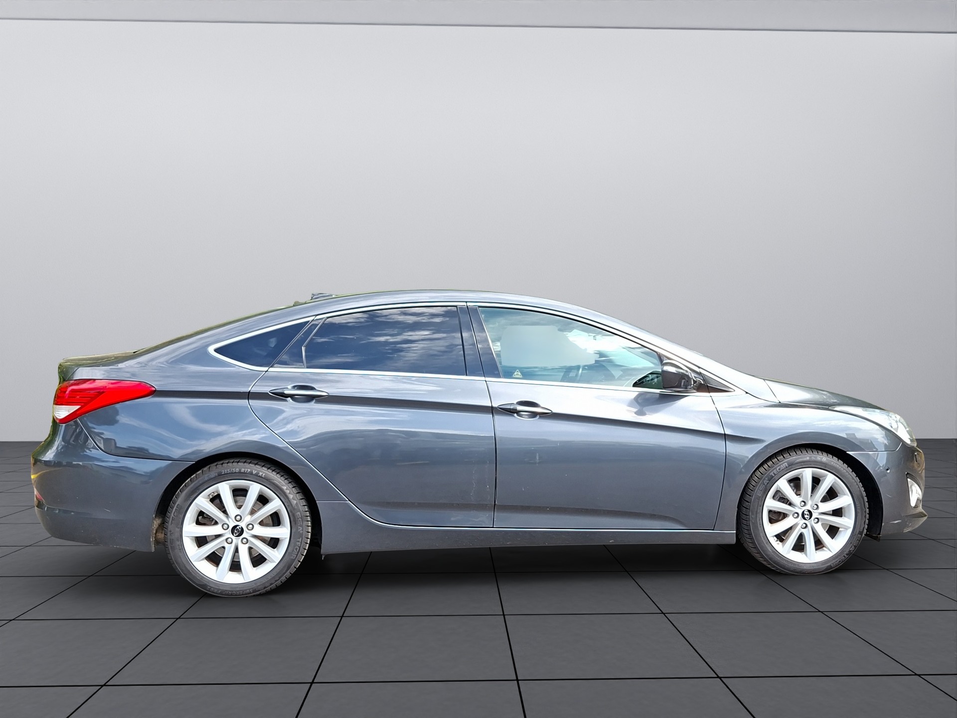HYUNDAI i40 2.0 GDi Premium Automatic-image-6