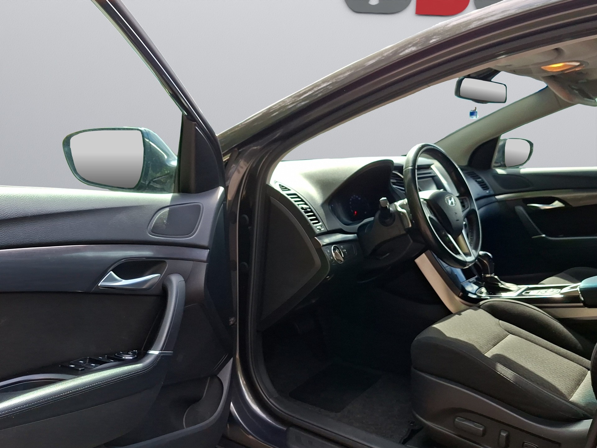 HYUNDAI i40 2.0 GDi Premium Automatic-image-14