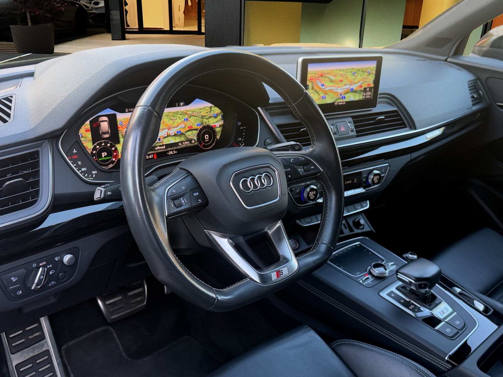 AUDI SQ5 3.0 V6 TFSI Quattro T-Tronic ABT-426PS / CH-Fahrzeug -Top Ausstattung-image-11