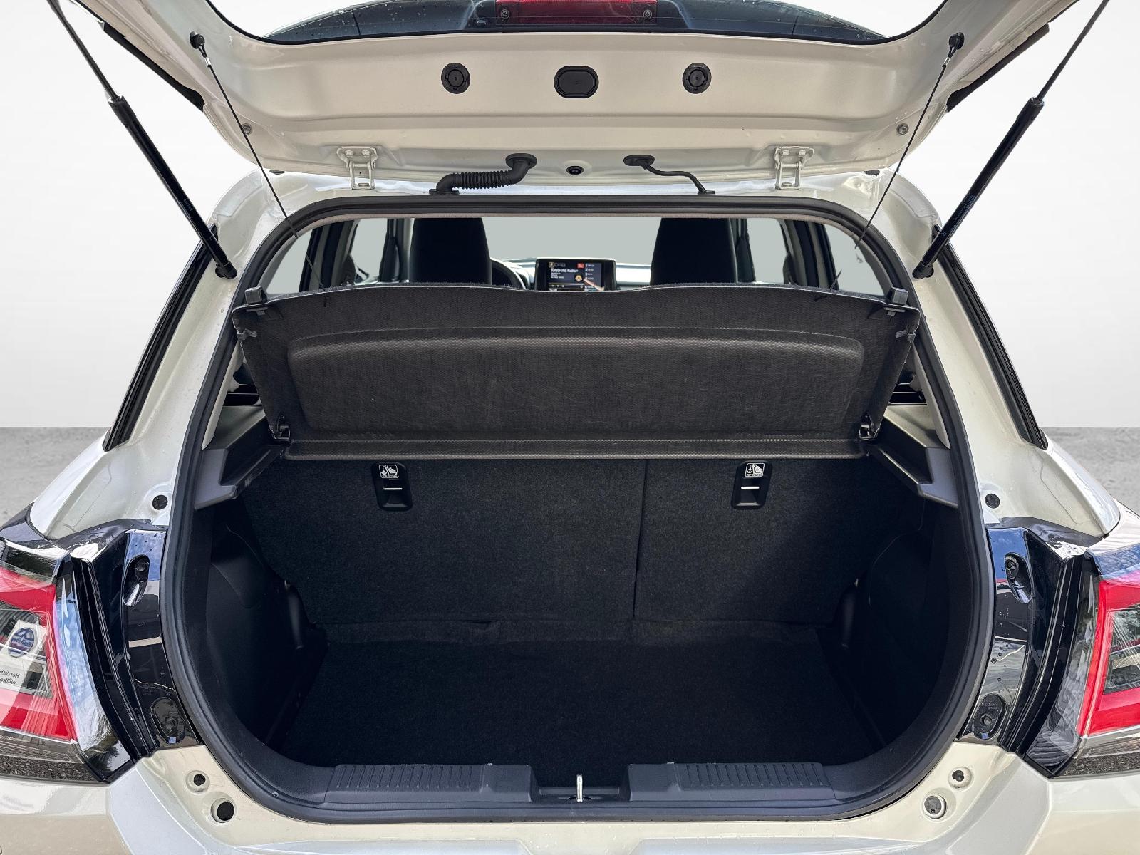 SUZUKI Swift 1.2 Compact Top Hybrid-image-11