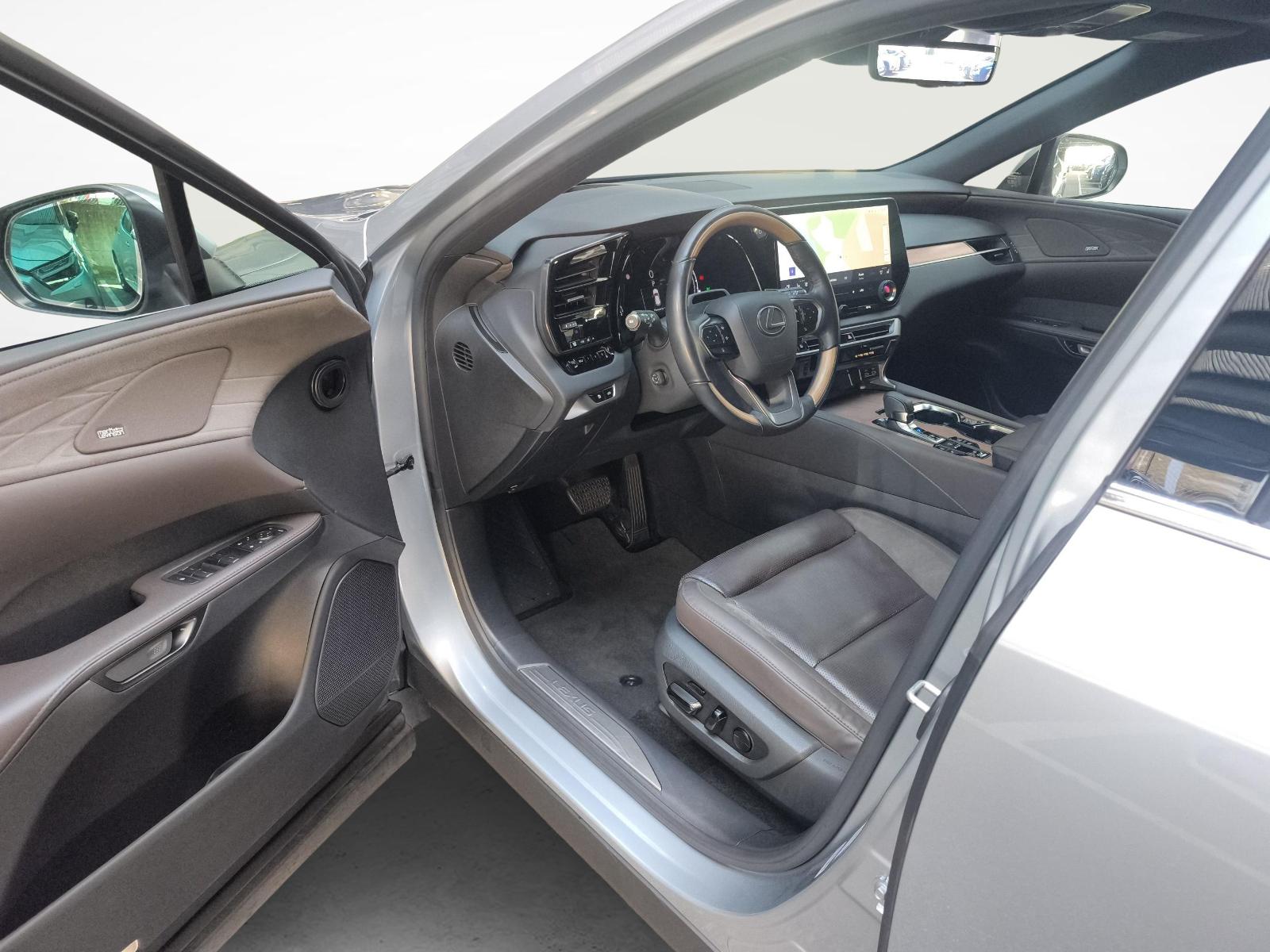LEXUS RX 450h+ Excellence-image-14
