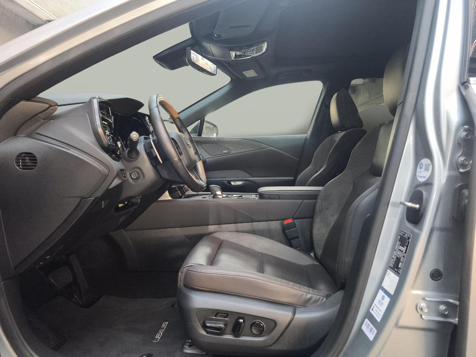 LEXUS RX 450h+ Excellence-image-19