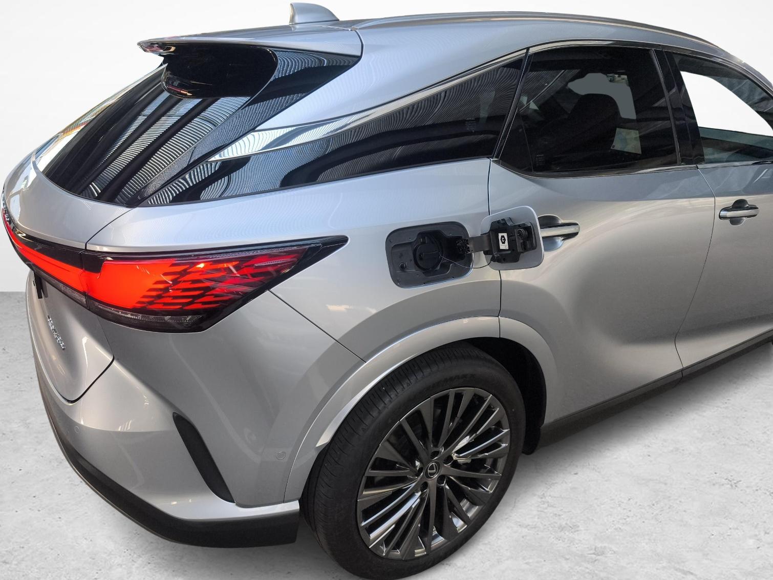 LEXUS RX 450h+ Excellence-image-12