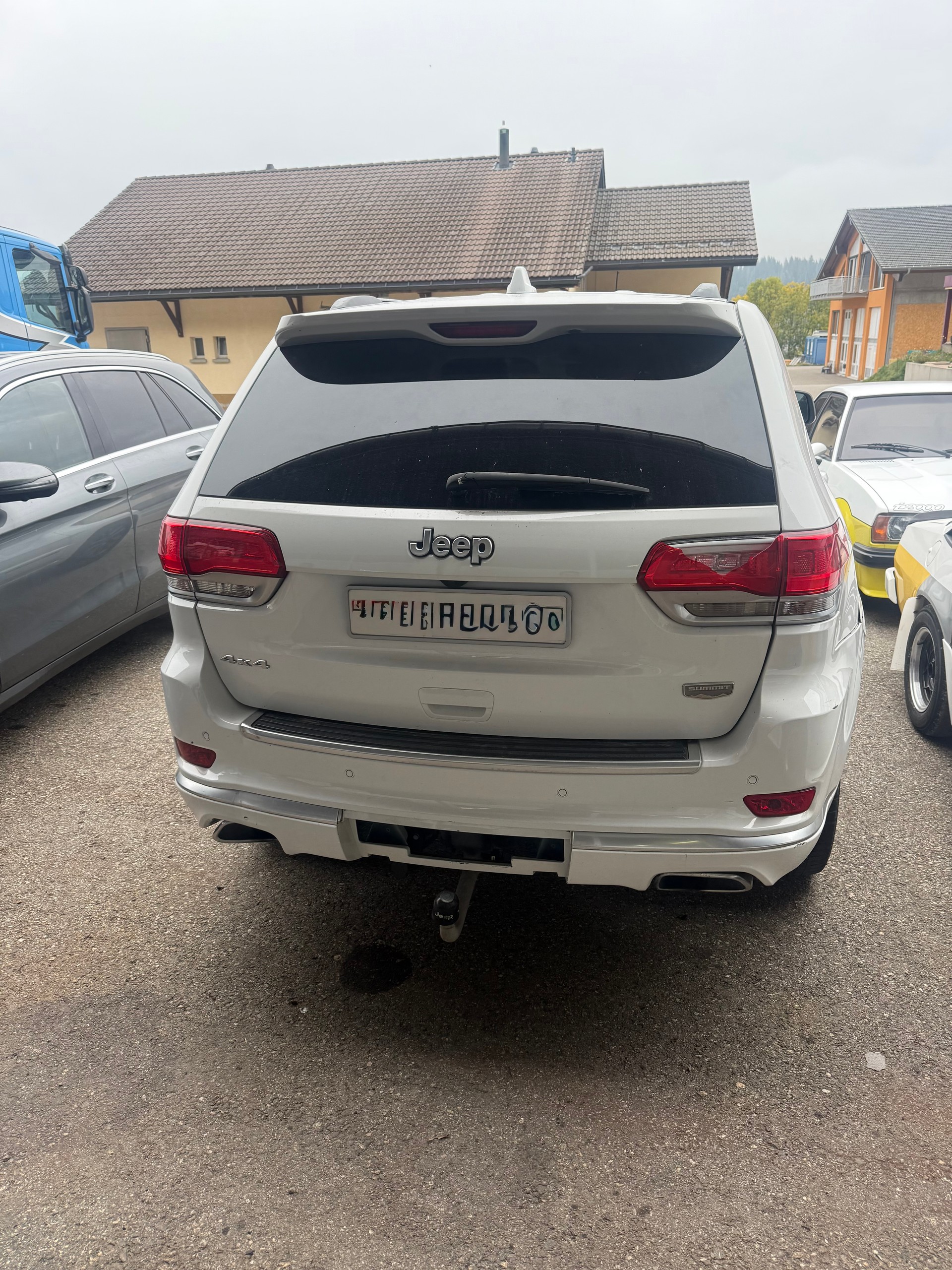 JEEP Grand Cherokee 3.0 CRD Summit Automatic-image-3