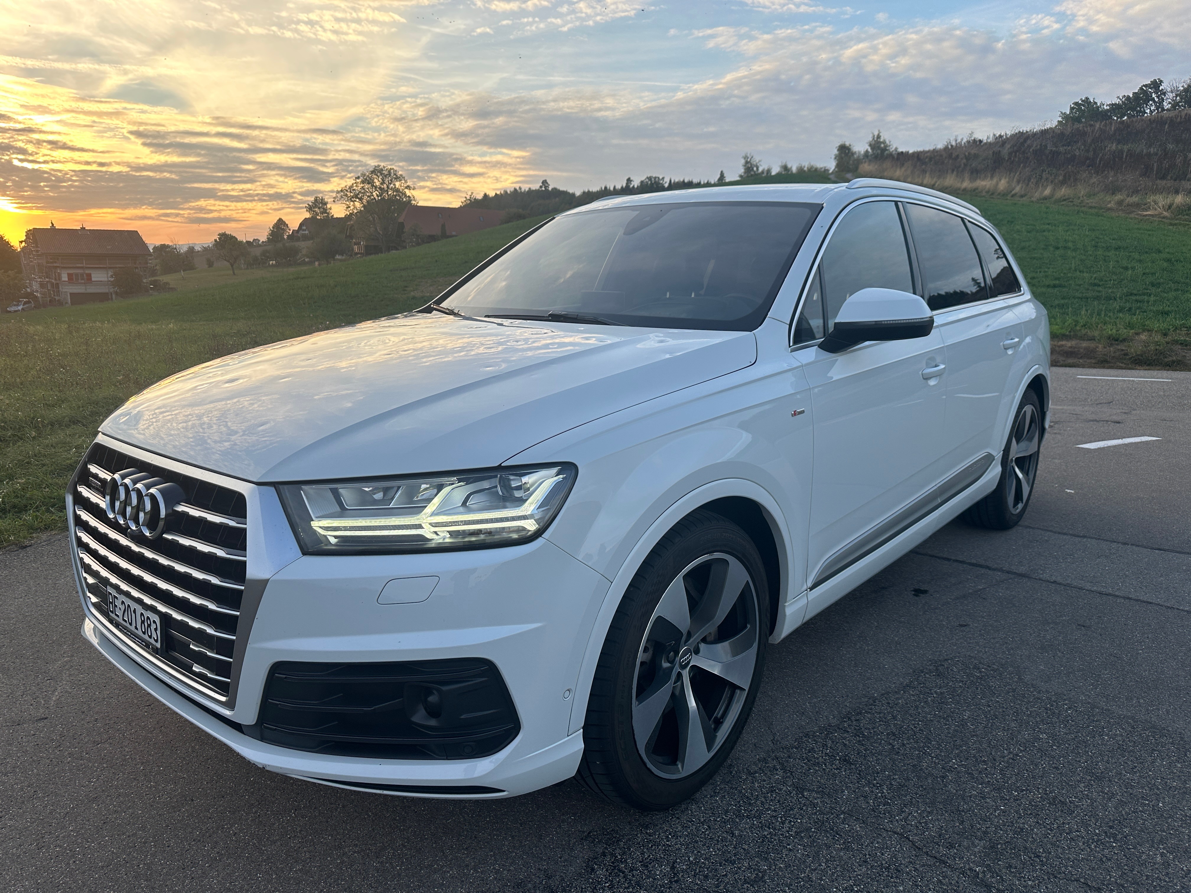 Car photo