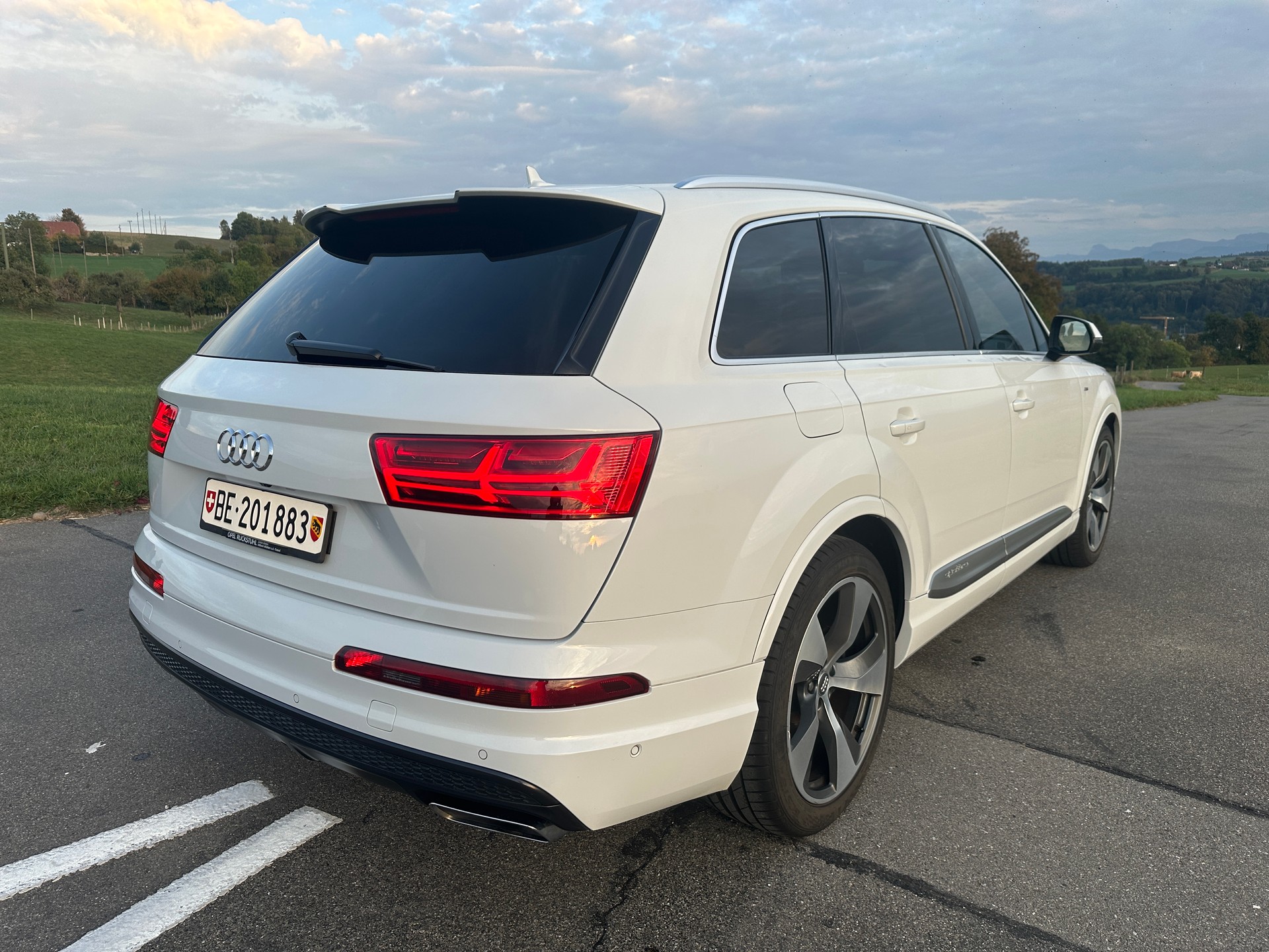 AUDI 3.0 V6 TDI 272 quattro T-Tronic S-Line-image-4
