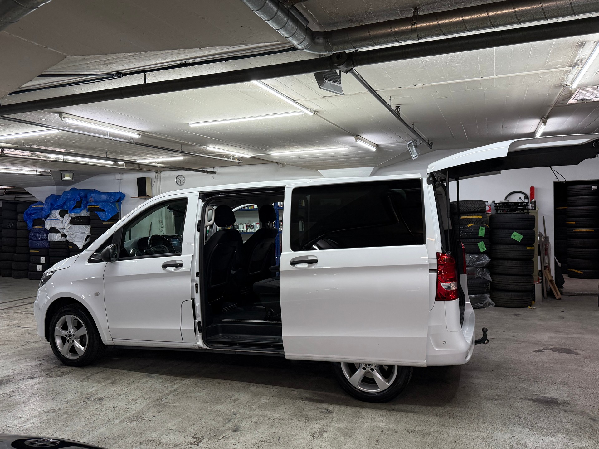 MERCEDES-BENZ Vito 119 CDI Kompakt Tourer 4Matic 9G-Tronic-image-6