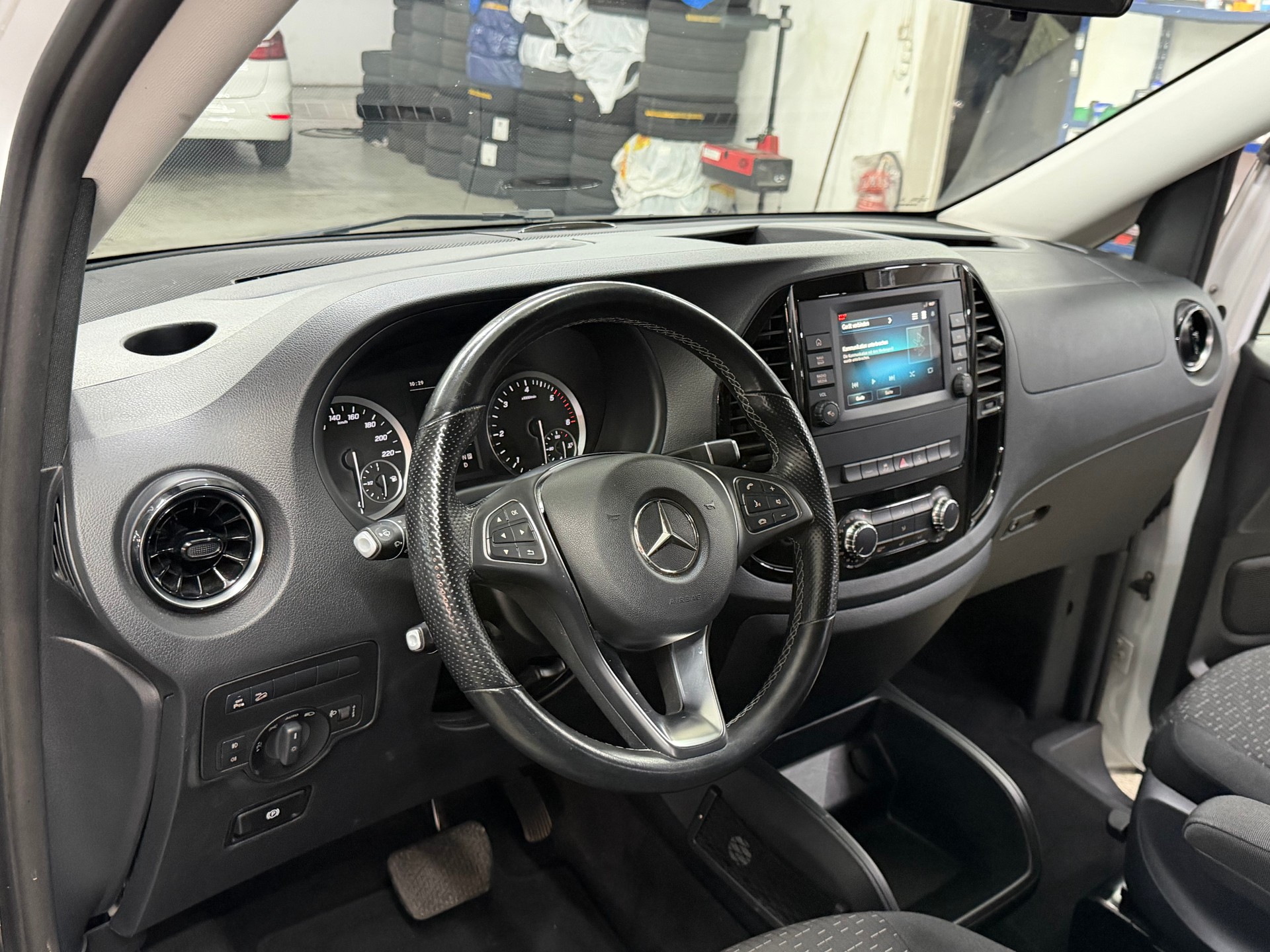 MERCEDES-BENZ Vito 119 CDI Kompakt Tourer 4Matic 9G-Tronic-image-8