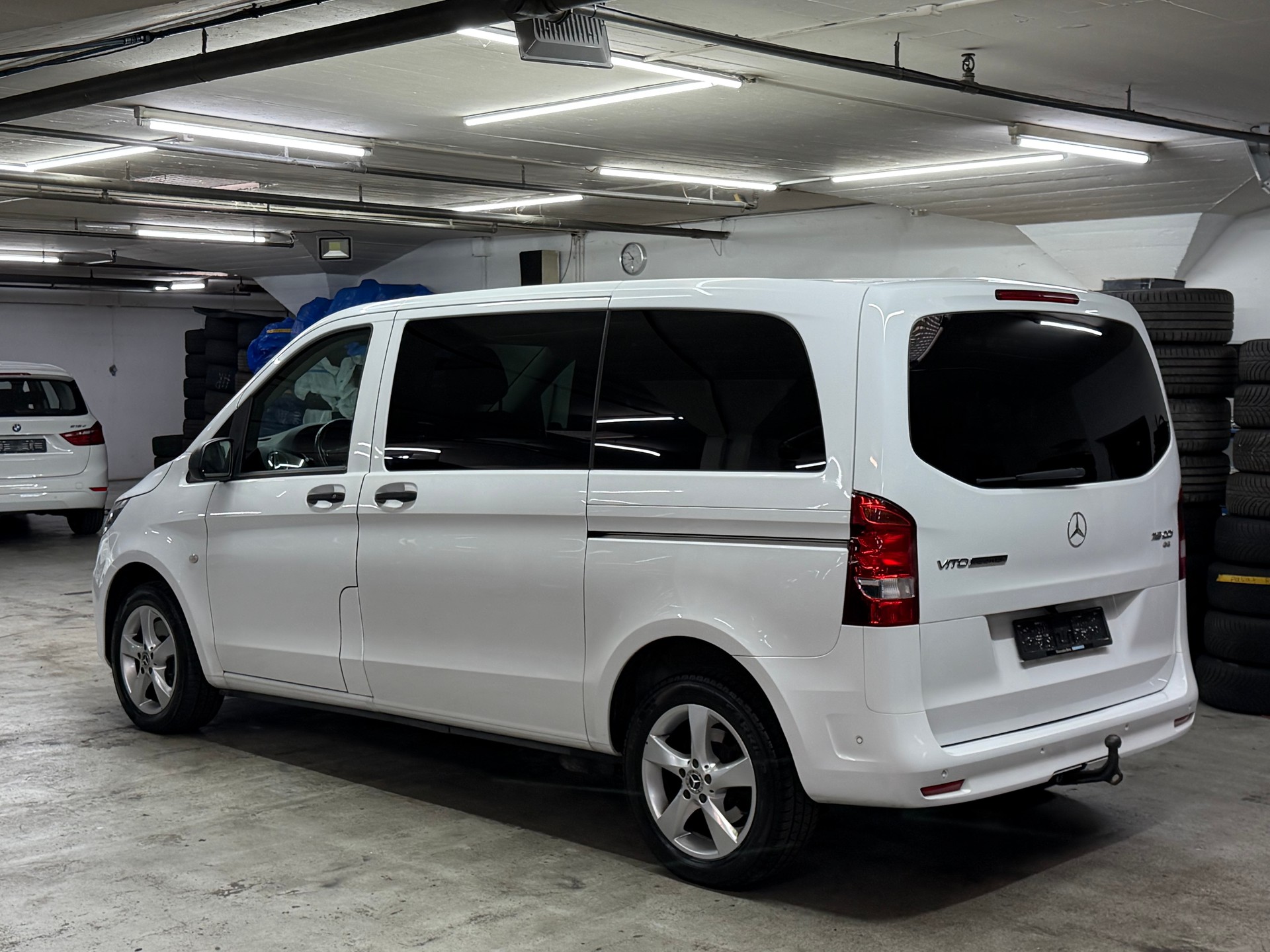 MERCEDES-BENZ Vito 119 CDI Kompakt Tourer 4Matic 9G-Tronic-image-4