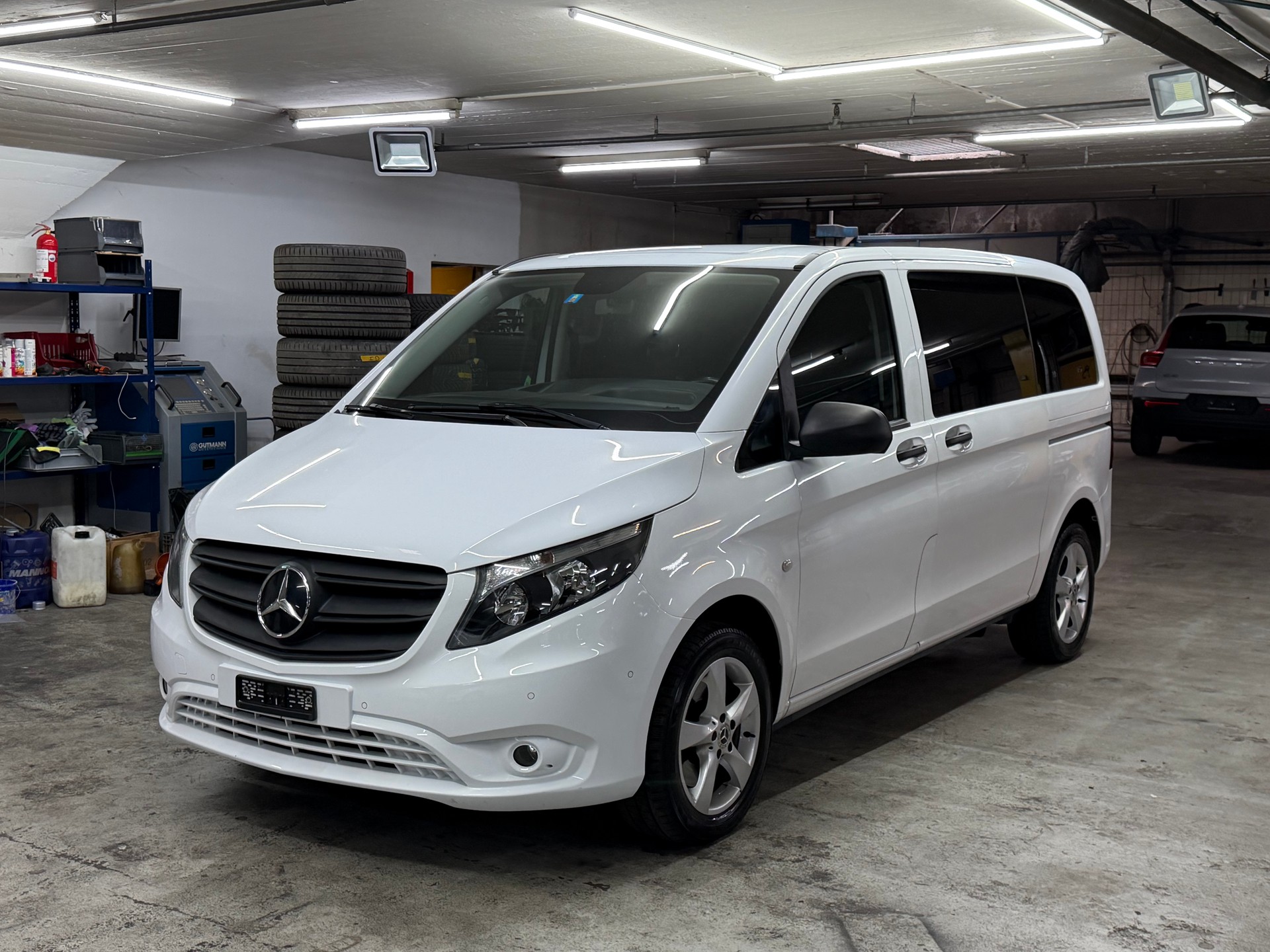 MERCEDES-BENZ Vito 119 CDI Kompakt Tourer 4Matic 9G-Tronic-image-3