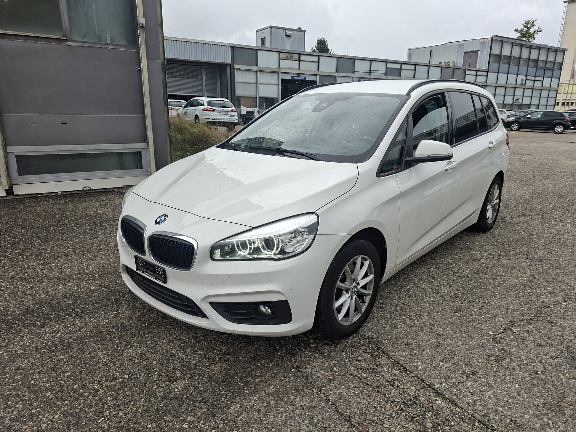 BMW 218d xDrive Gran Tourer Steptronic-image-1