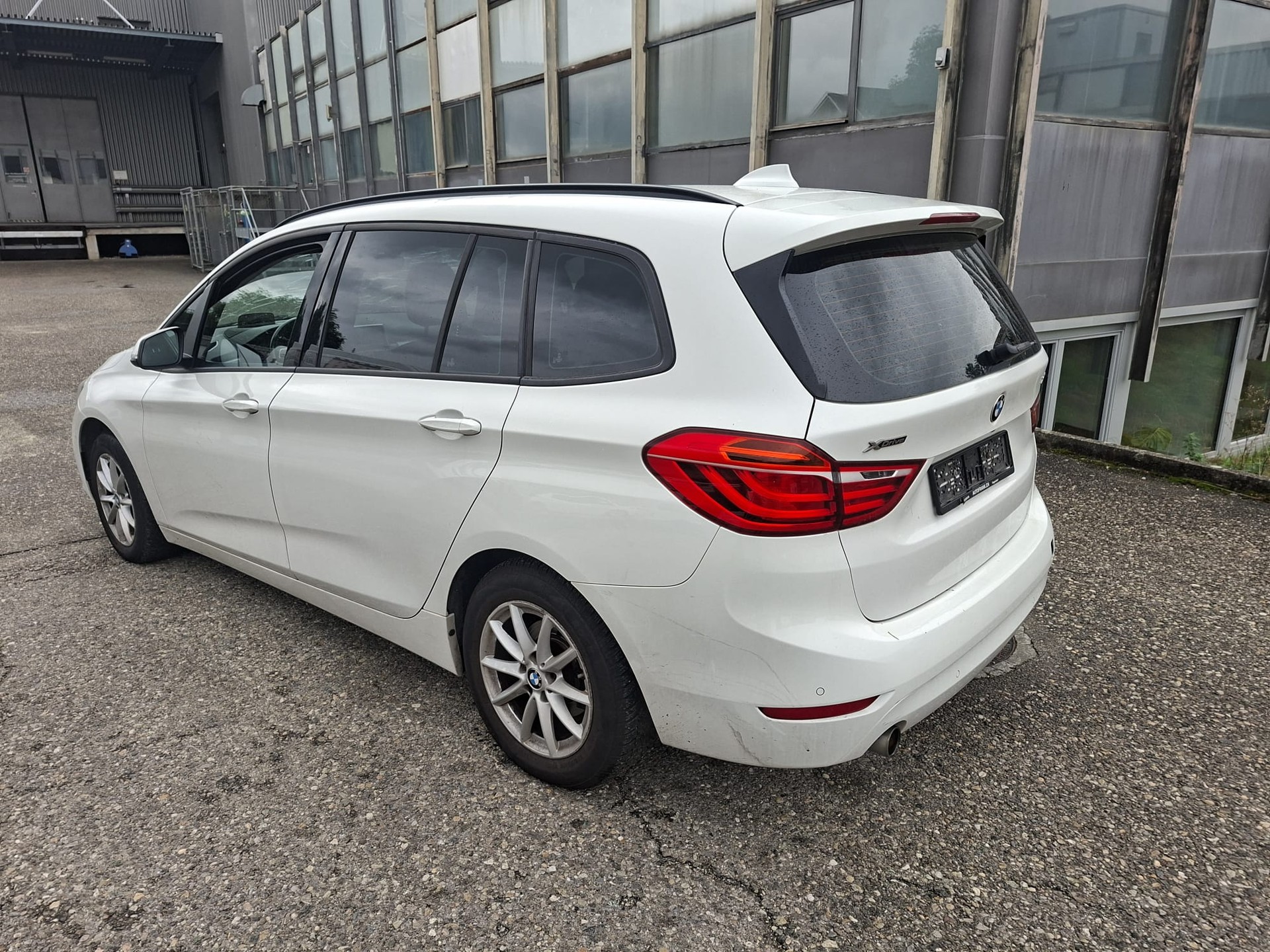 BMW 218d xDrive Gran Tourer Steptronic-image-6