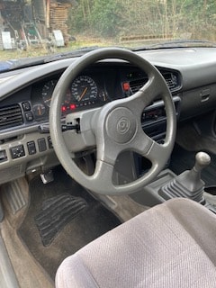 MAZDA 2.0i-16 GLX 4WD-image-3