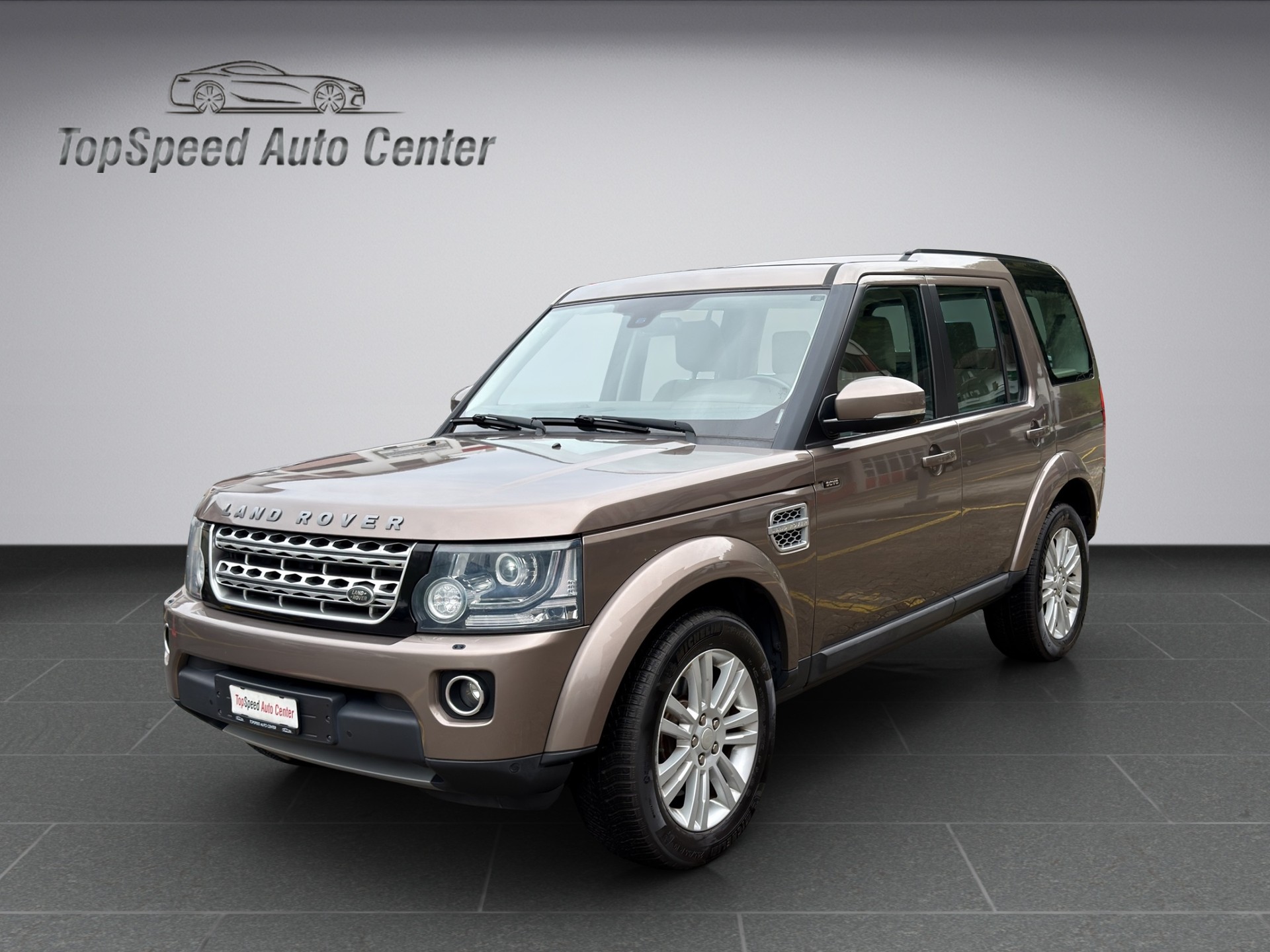 LAND ROVER Discovery 3.0 V6 SC HSE-image-0