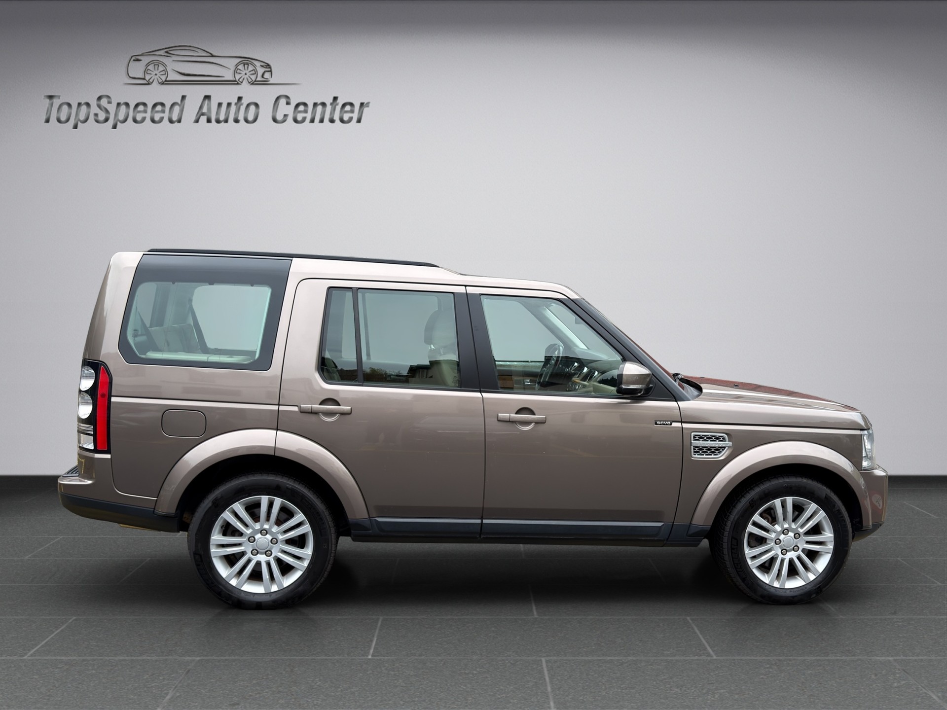 LAND ROVER Discovery 3.0 V6 SC HSE-image-6