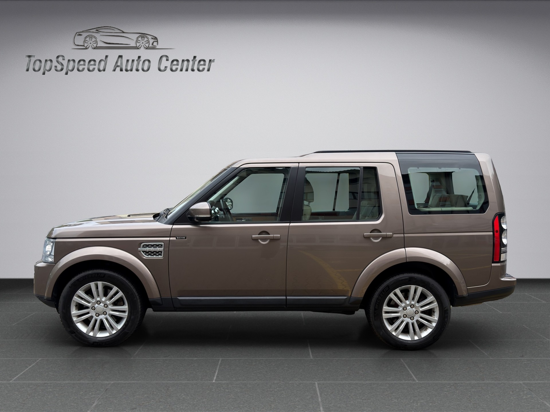 LAND ROVER Discovery 3.0 V6 SC HSE-image-2