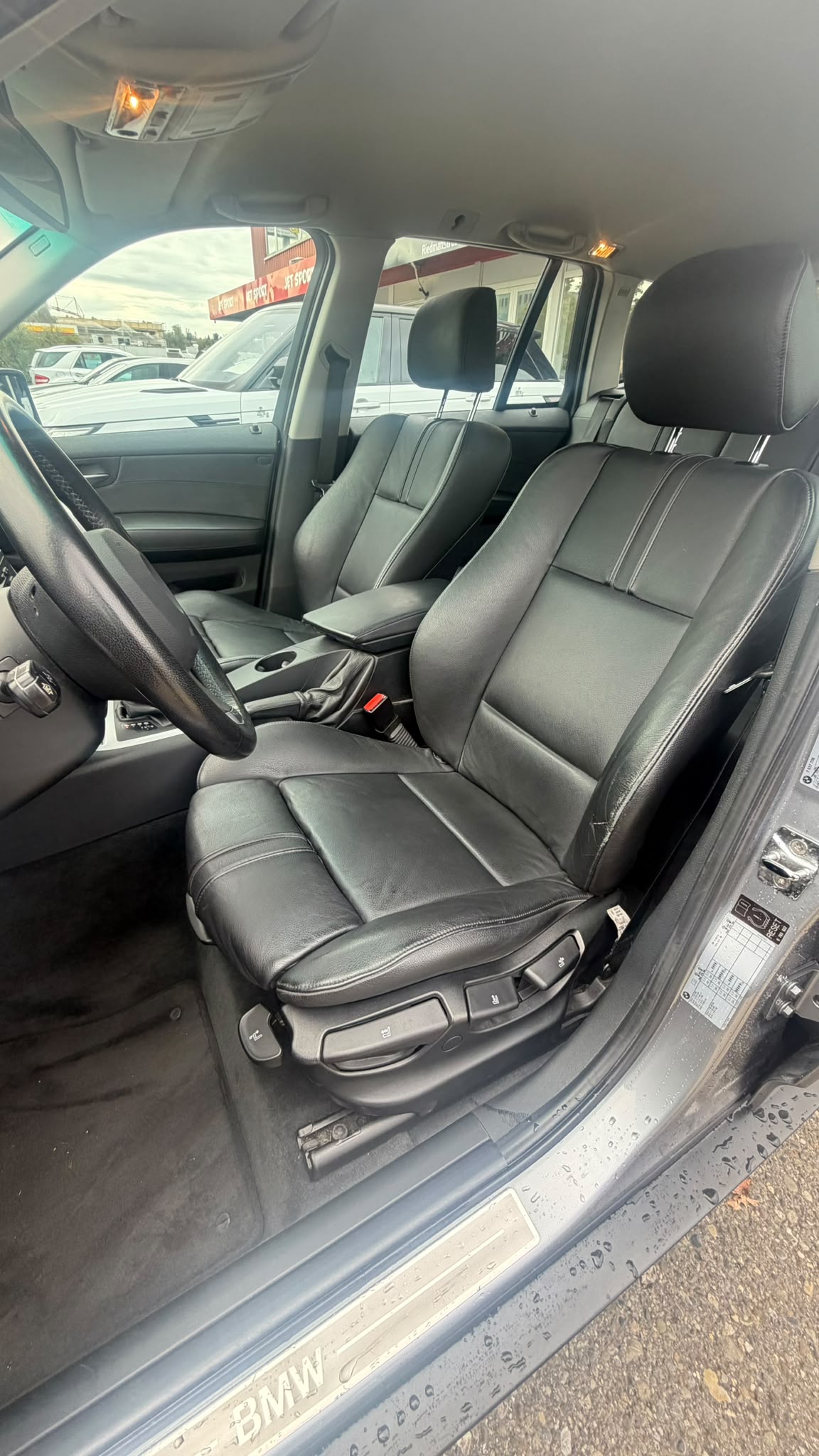 BMW X3 xDrive 30i (3.0si)-image-10