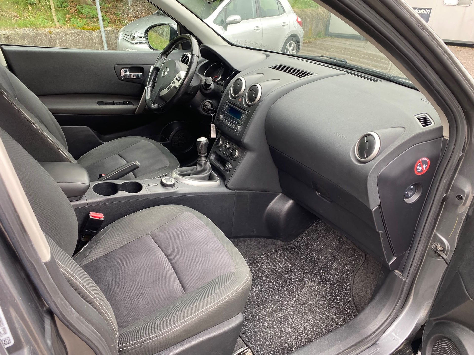 NISSAN Qashqai 2.0 4WD tekna-image-2
