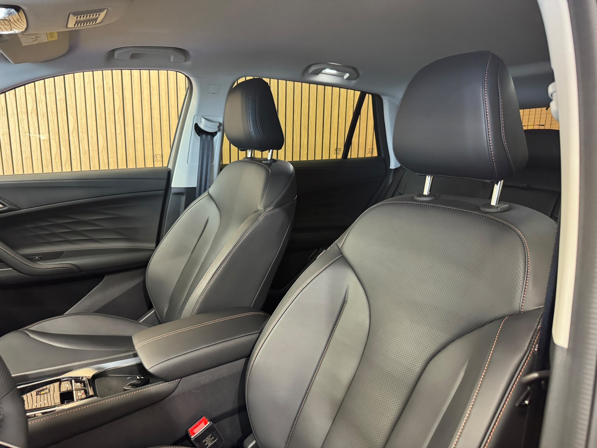 MG HS 1.5 T PHEV Luxury * HAGELSCHADEN*-image-16