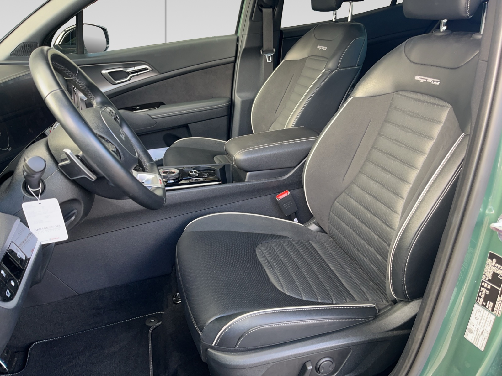 KIA Sportage 1.6T-GDi PHEV GT-Line 4x4 A-image-6