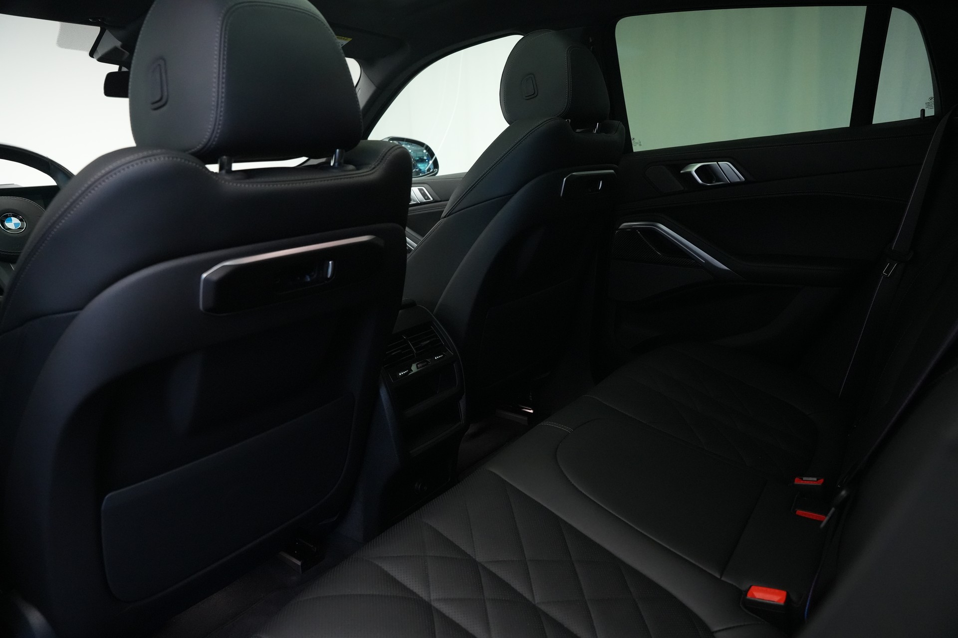 BMW X6 xDrive 48V 30d M Sport Pro Steptronic *CH-Fahrzeug* *Panorama* *Head-Up*-image-16