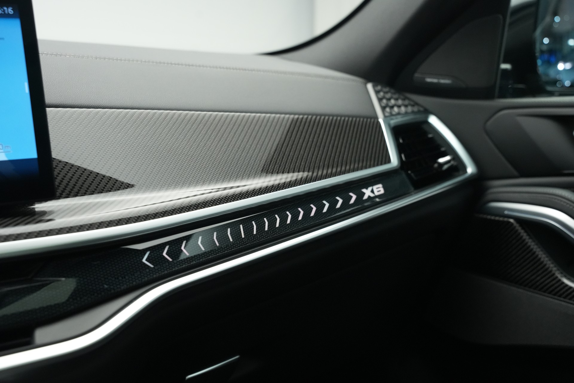 BMW X6 xDrive 48V 30d M Sport Pro Steptronic *CH-Fahrzeug* *Panorama* *Head-Up*-image-34