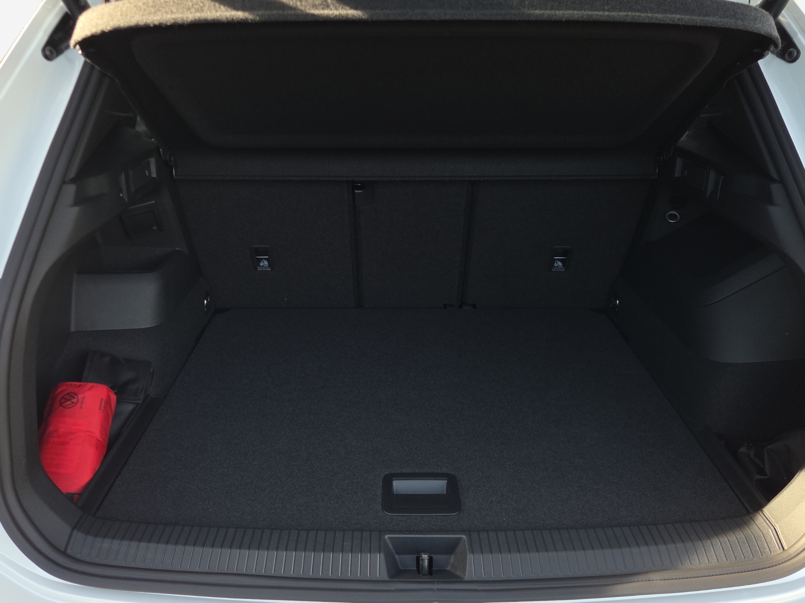 VW Tiguan 2.0 TDI SCR R-Line 4Motion DSG-image-12