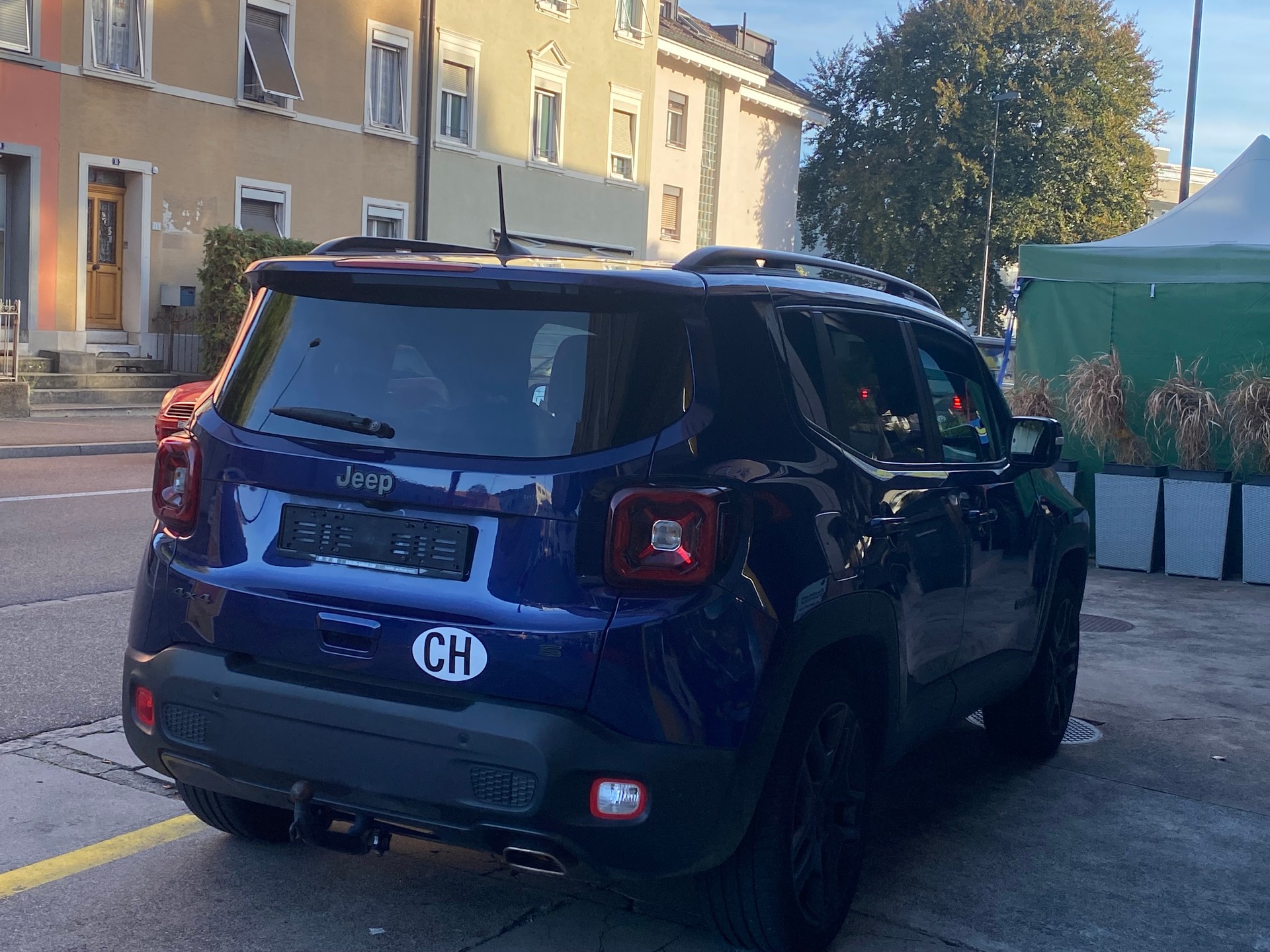 JEEP Renegade 1.3 Turbo S AWD, frisch ab Service & MFK-image-5