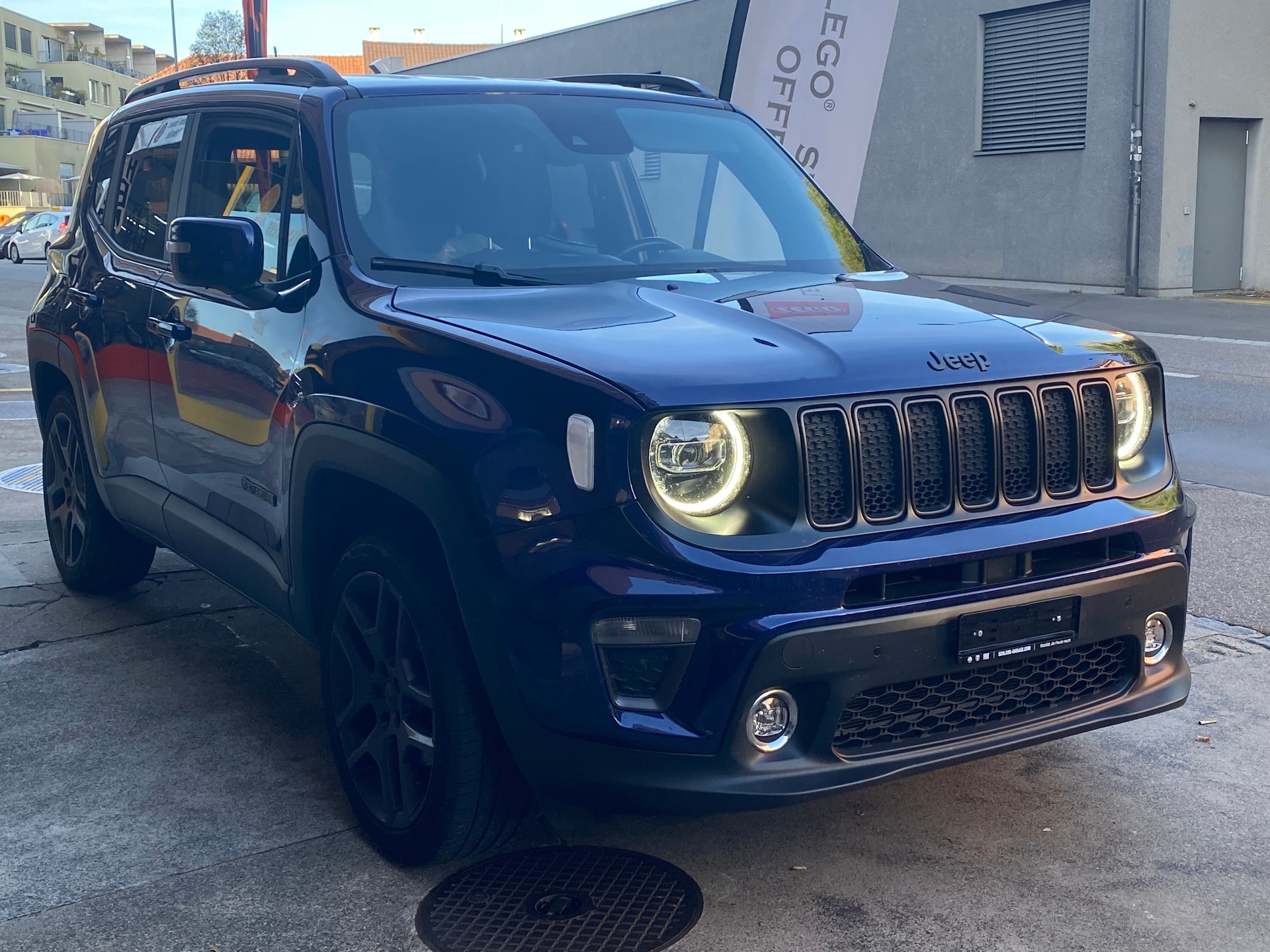 JEEP Renegade 1.3 Turbo S AWD, frisch ab Service & MFK-image-3