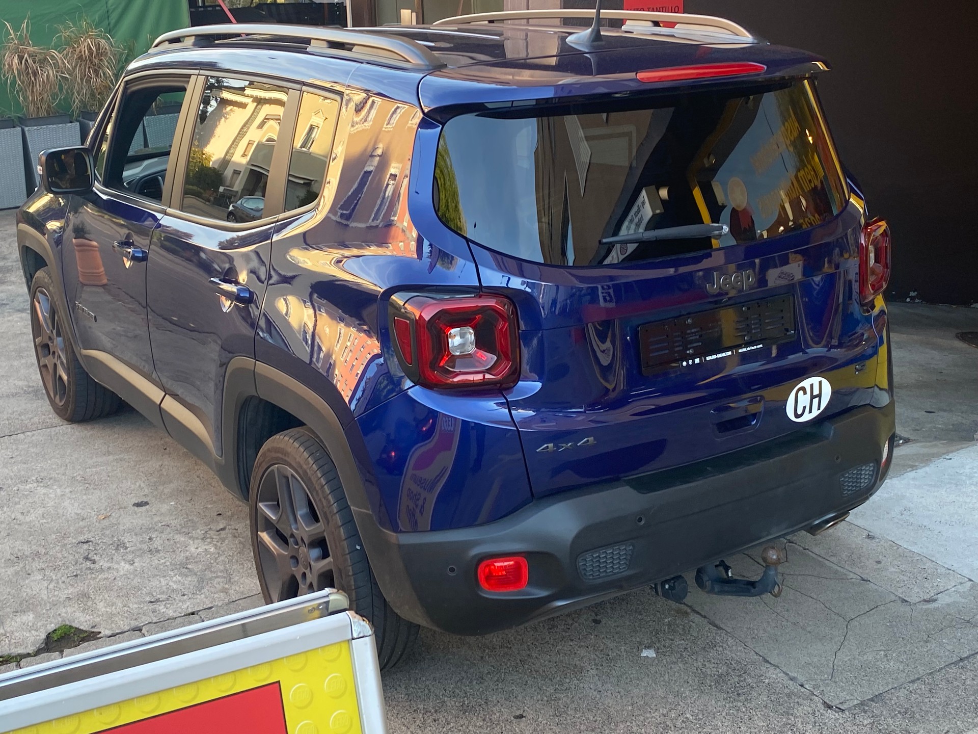 JEEP Renegade 1.3 Turbo S AWD, frisch ab Service & MFK-image-6