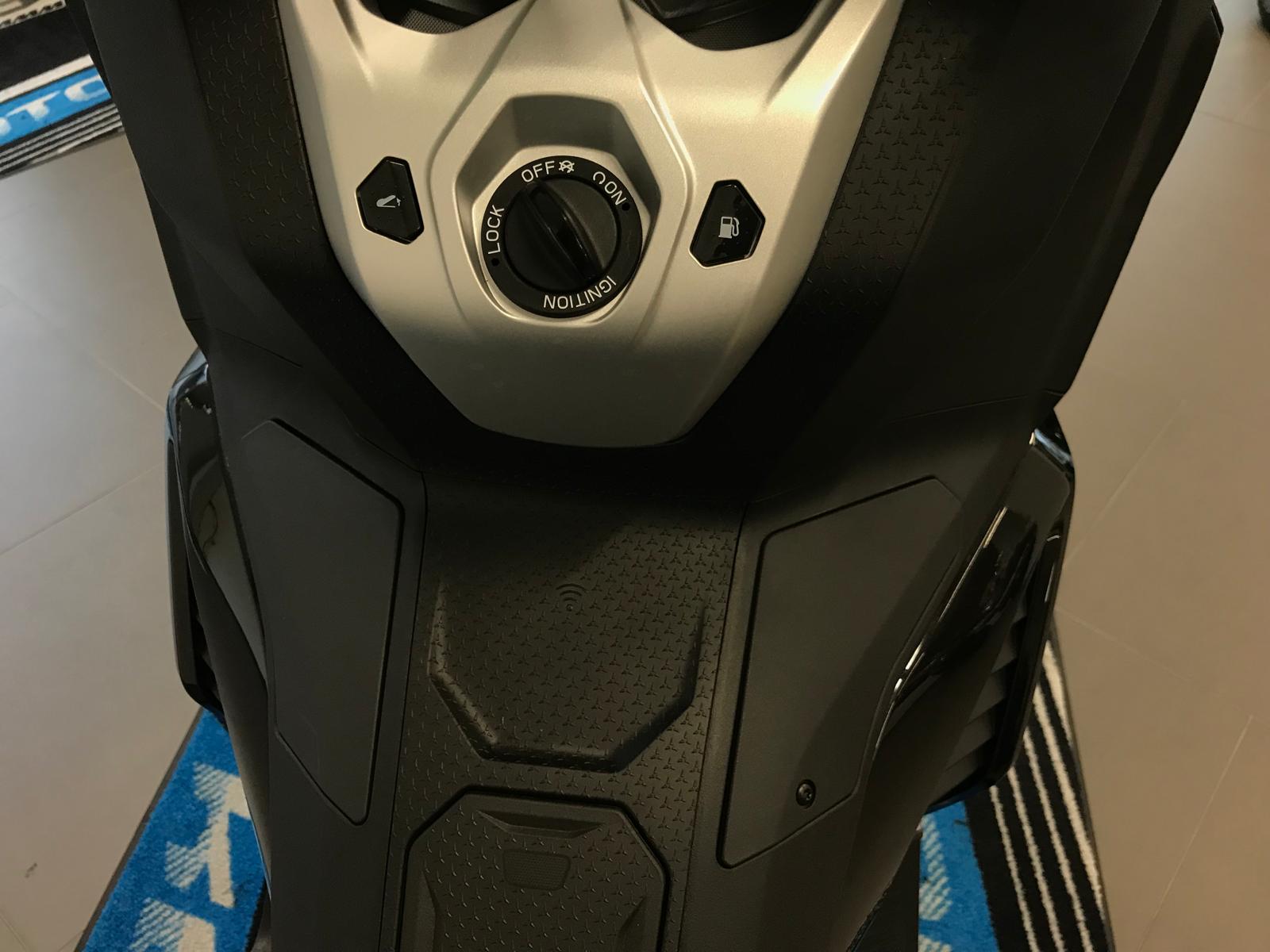APRILIA SR 400 GT-image-10