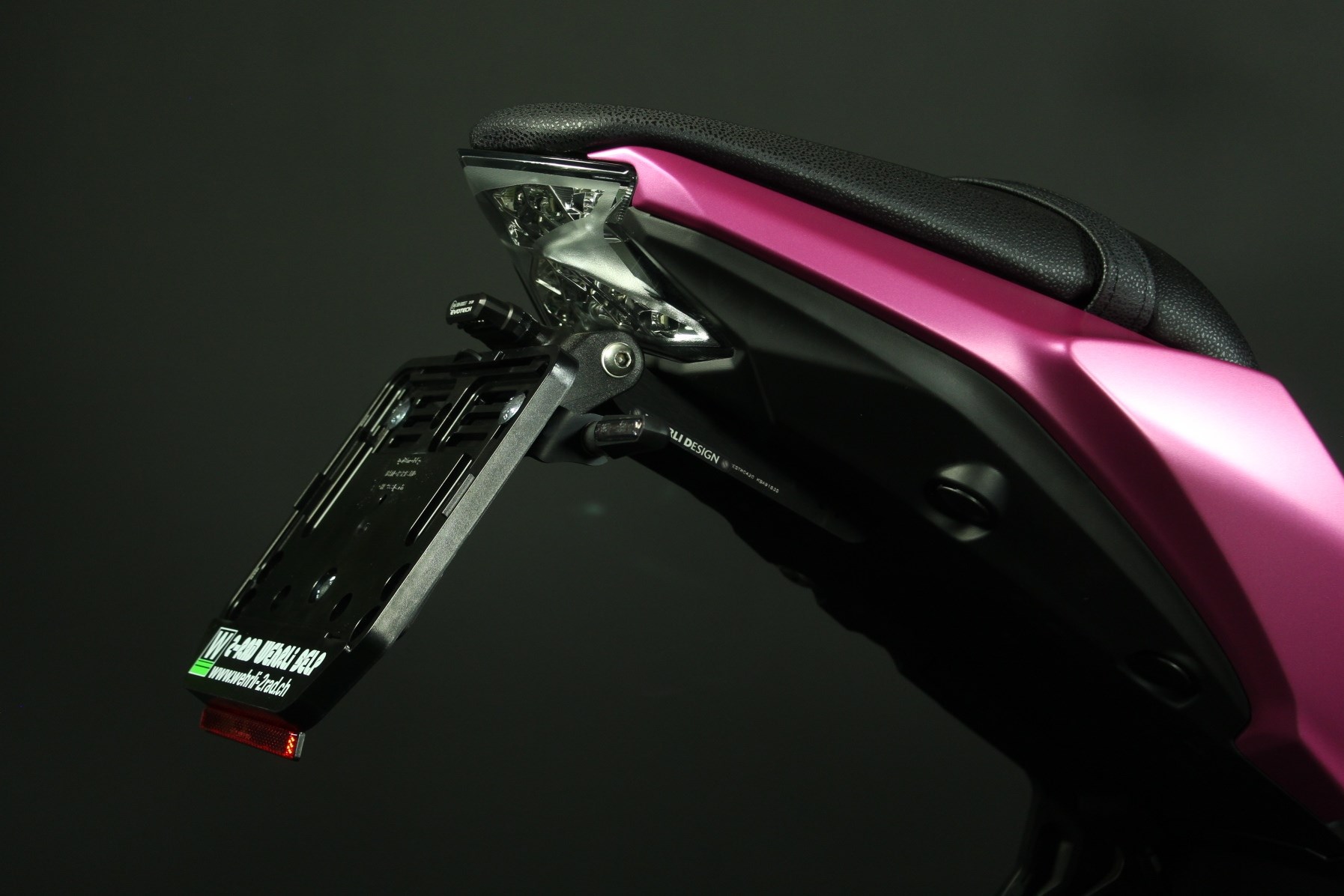 KAWASAKI Z 650 (50/35 KW) *Pretty Pink* Level 1-image-5