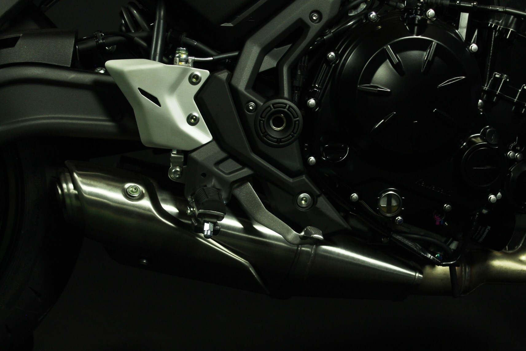 KAWASAKI Z 650 (50/35 KW) *Pretty Pink* Level 1-image-7