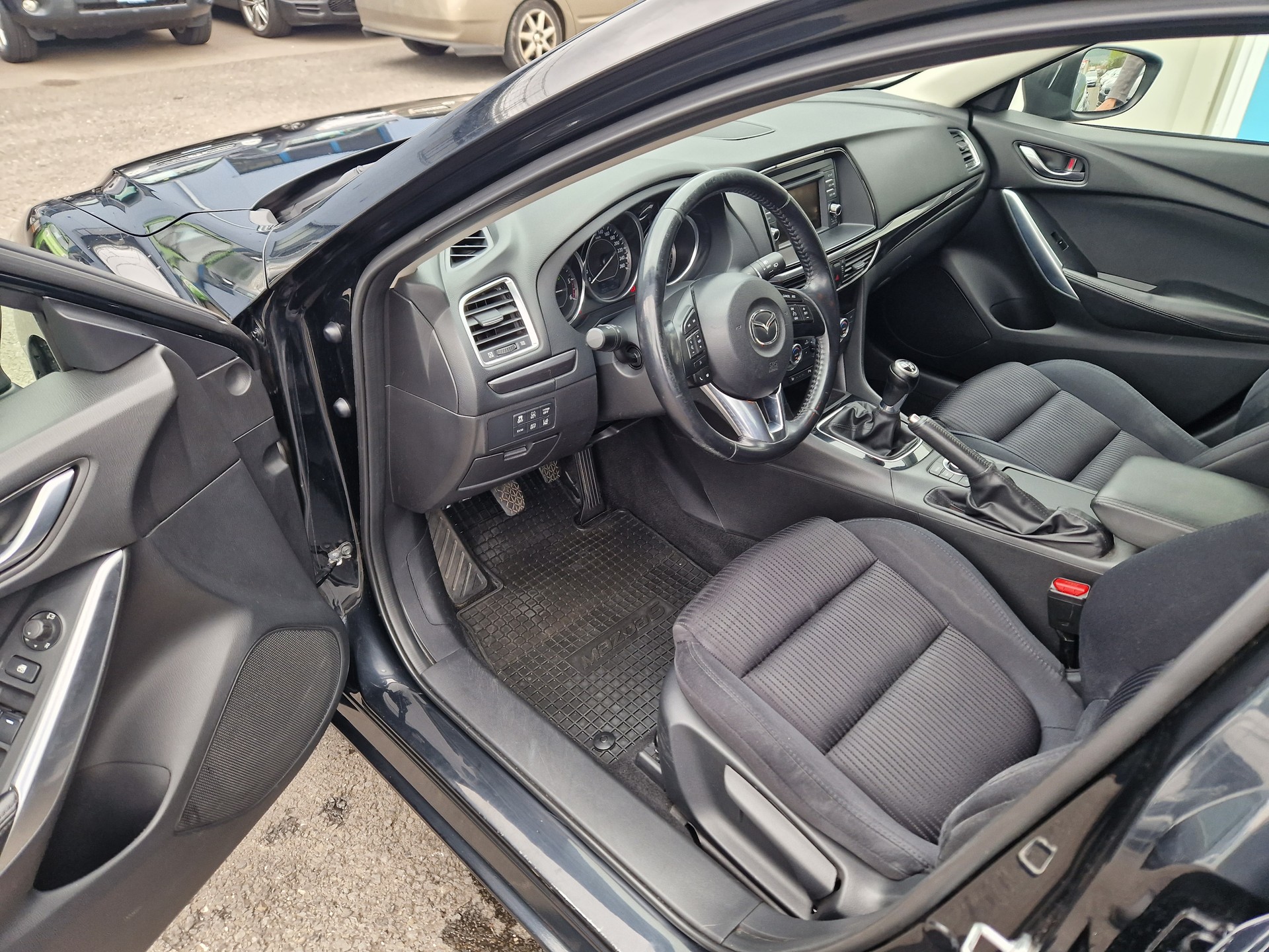 MAZDA 6 Sportwagon 2.2 D 16V Ambition-image-8