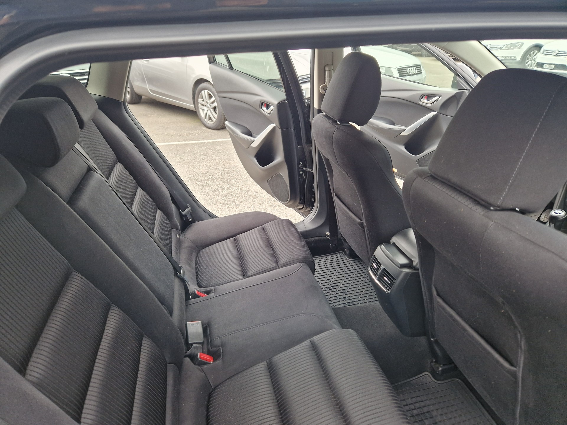 MAZDA 6 Sportwagon 2.2 D 16V Ambition-image-12