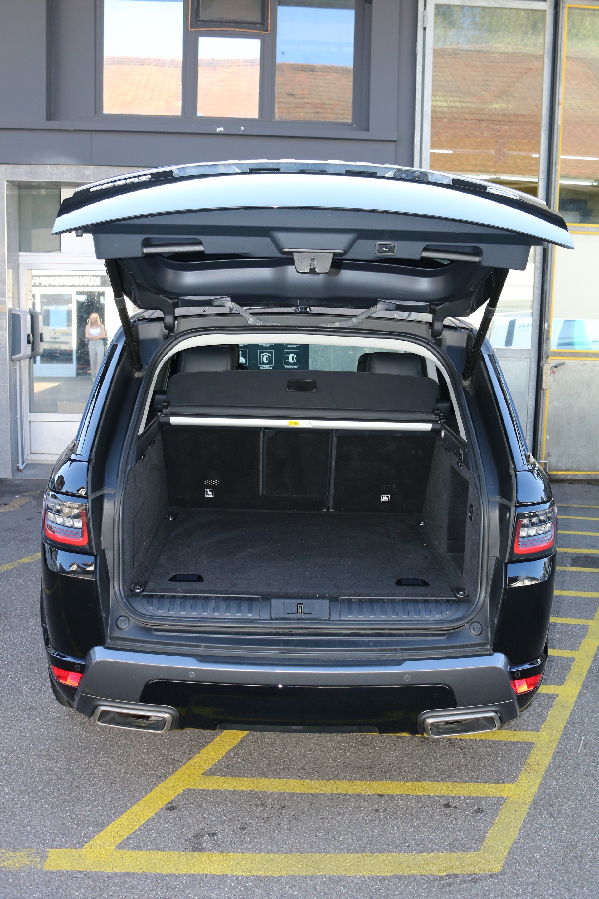 LAND ROVER Range Rover Sport D250 3.0D I6 MHEV SE Automatic-image-12