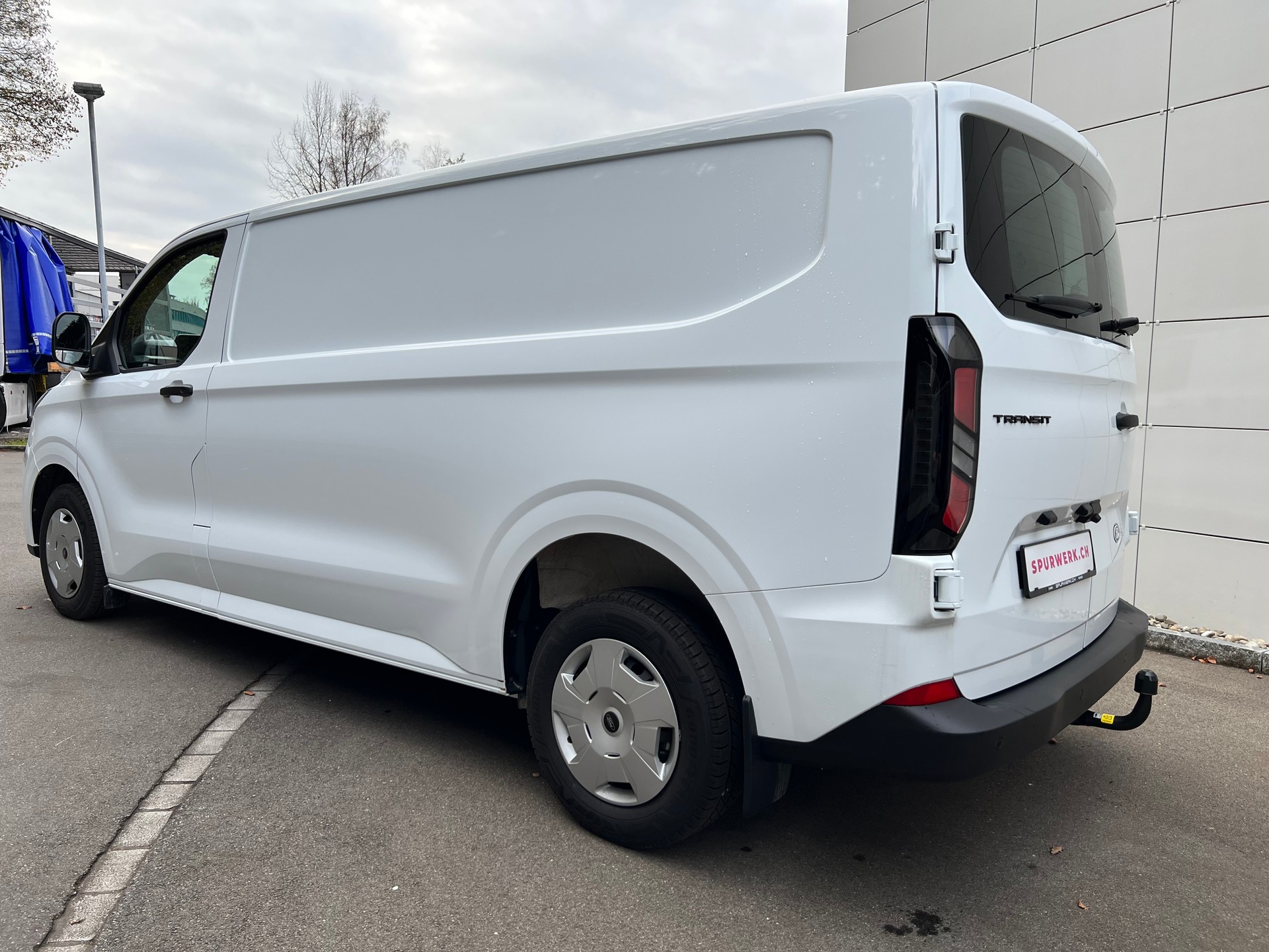 FORD Transit Custom Van 300 L2H1 Trend Automat-showroom-element-2
