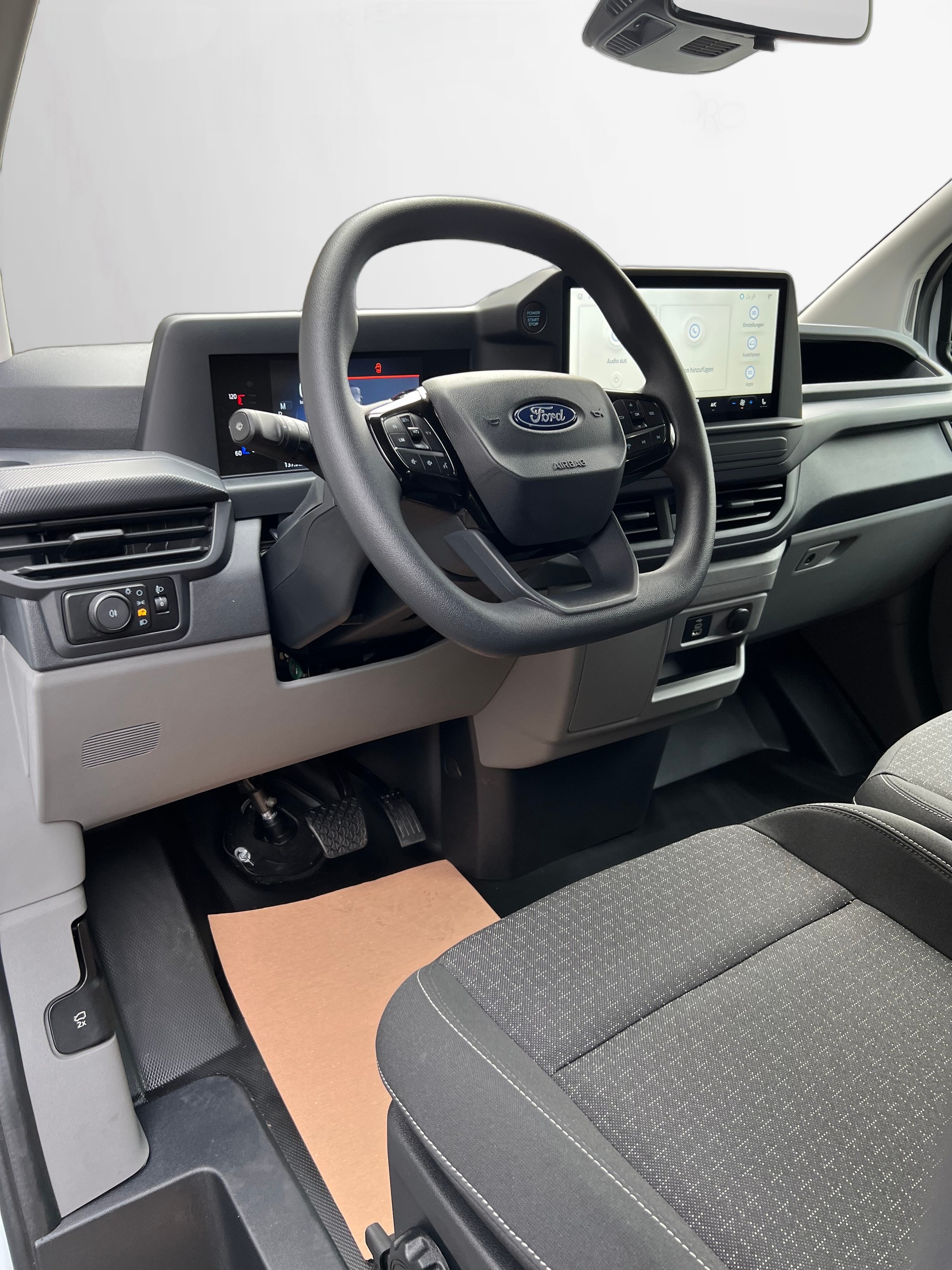 FORD Transit Custom Van 300 L2H1 Trend Automat-image-7