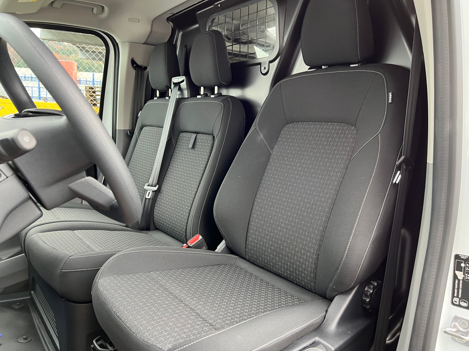 FORD Transit Custom Van 300 L2H1 Trend Automat-image-7